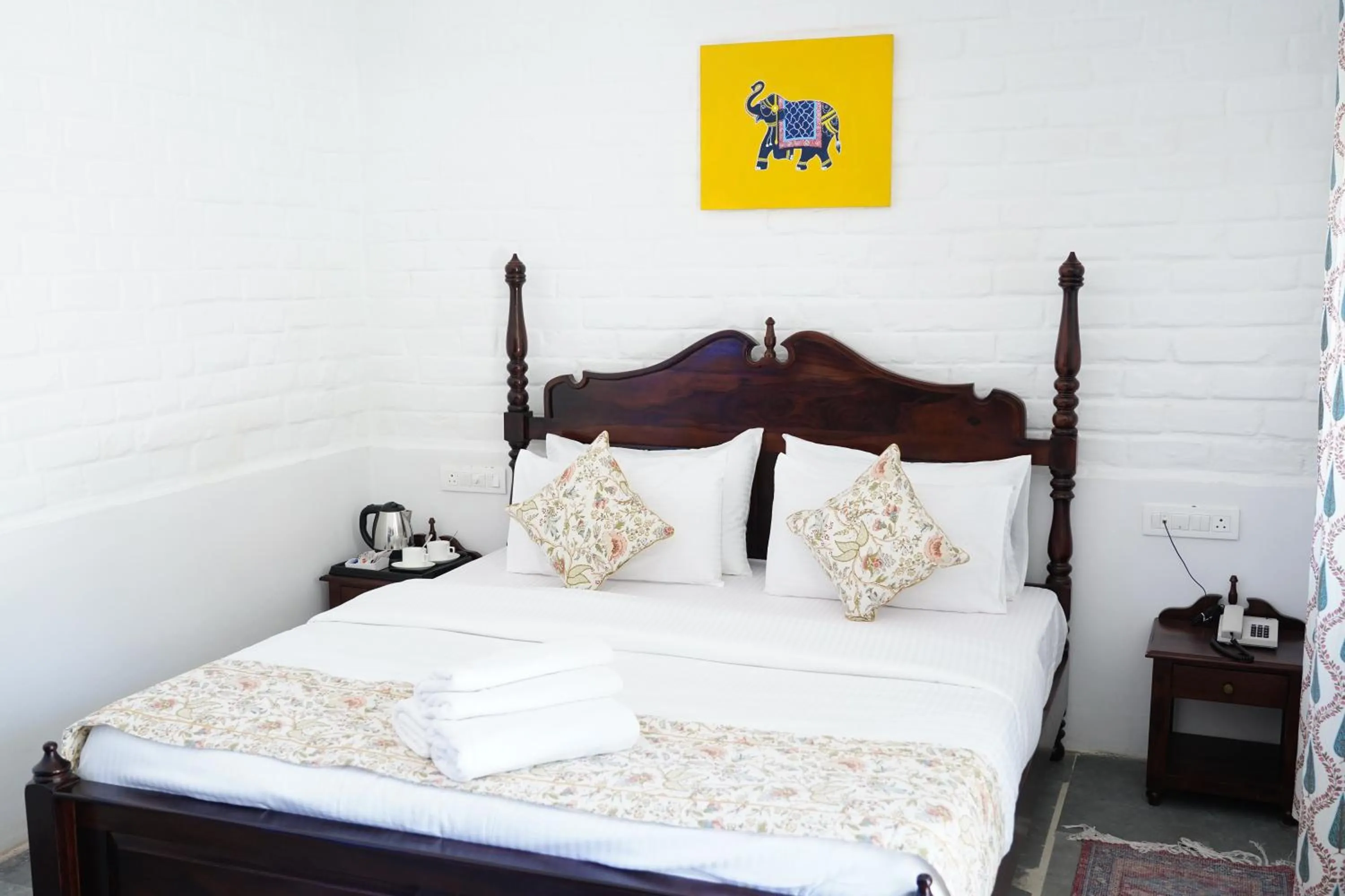 Bed in Heli Pushkar