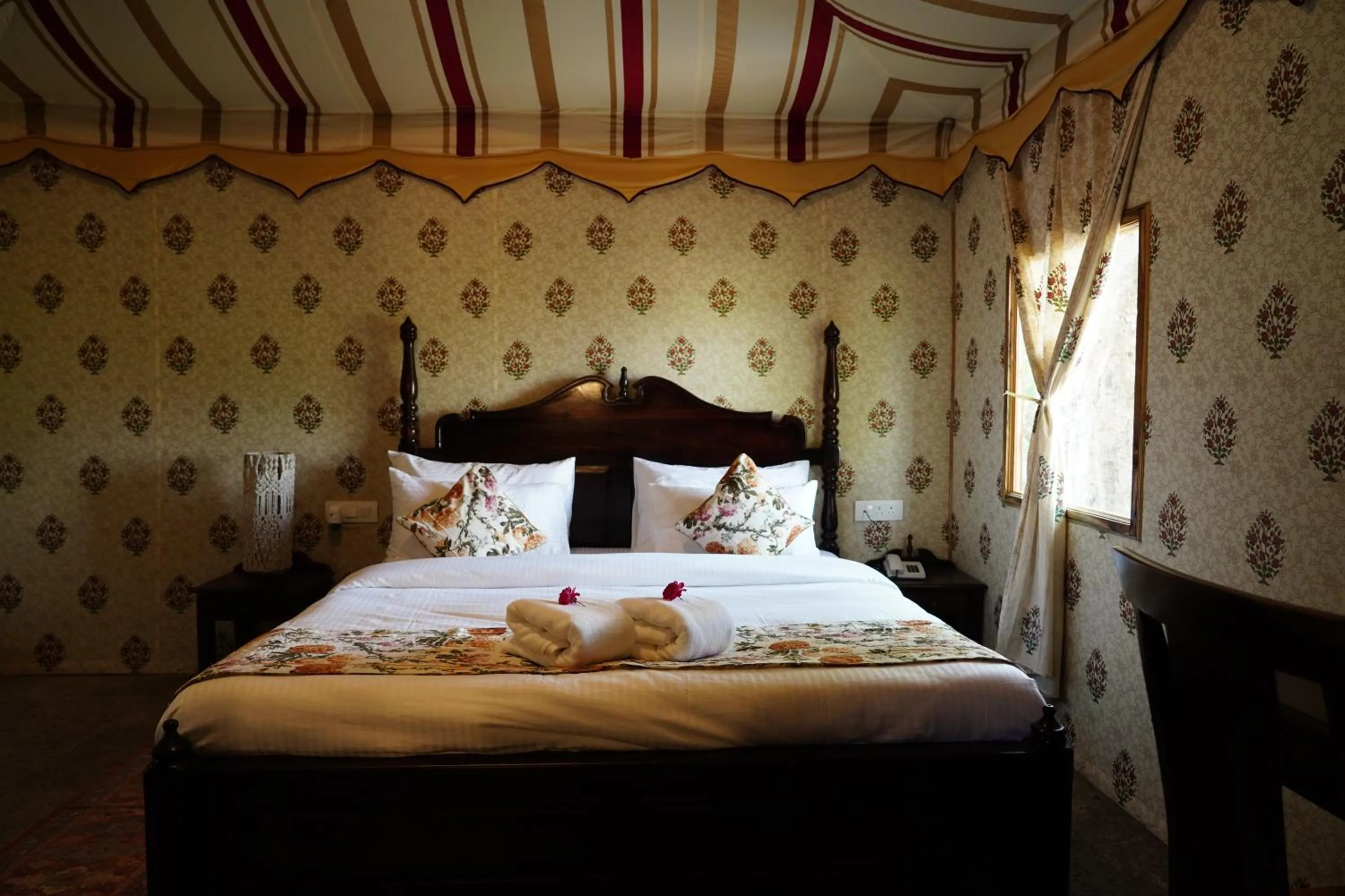Bed in Heli Pushkar