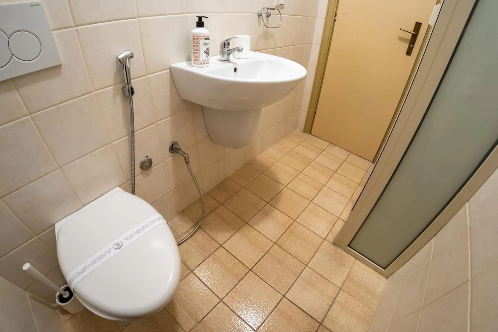 Bathroom in Hippocampus B&B