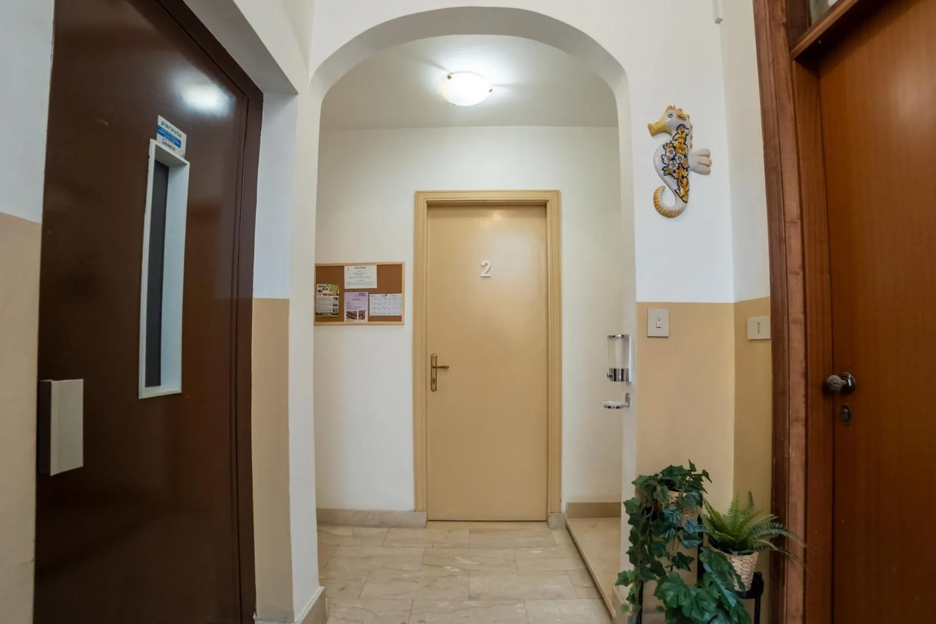 Facade/entrance in Hippocampus B&B