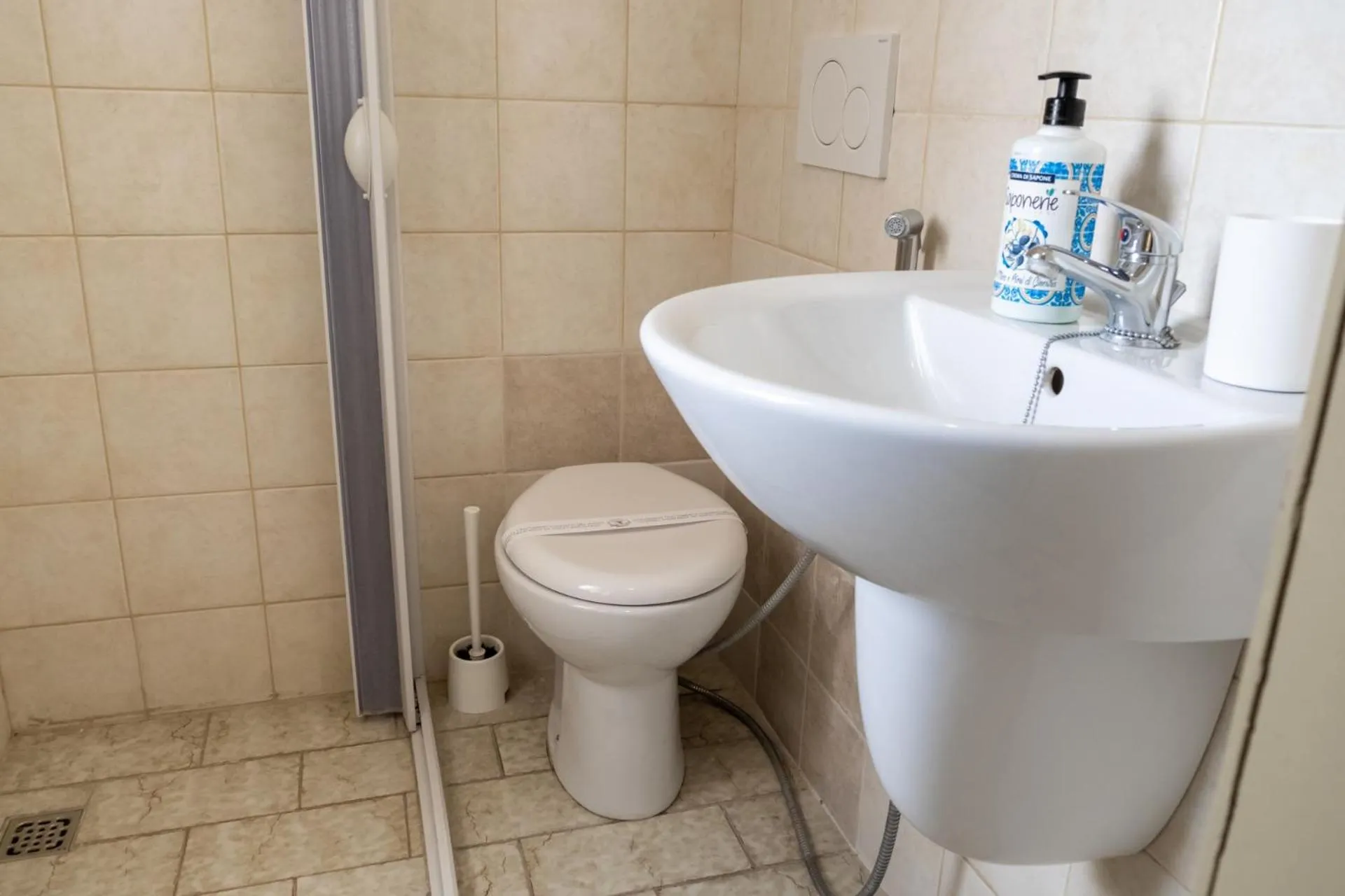 Bathroom in Hippocampus B&B