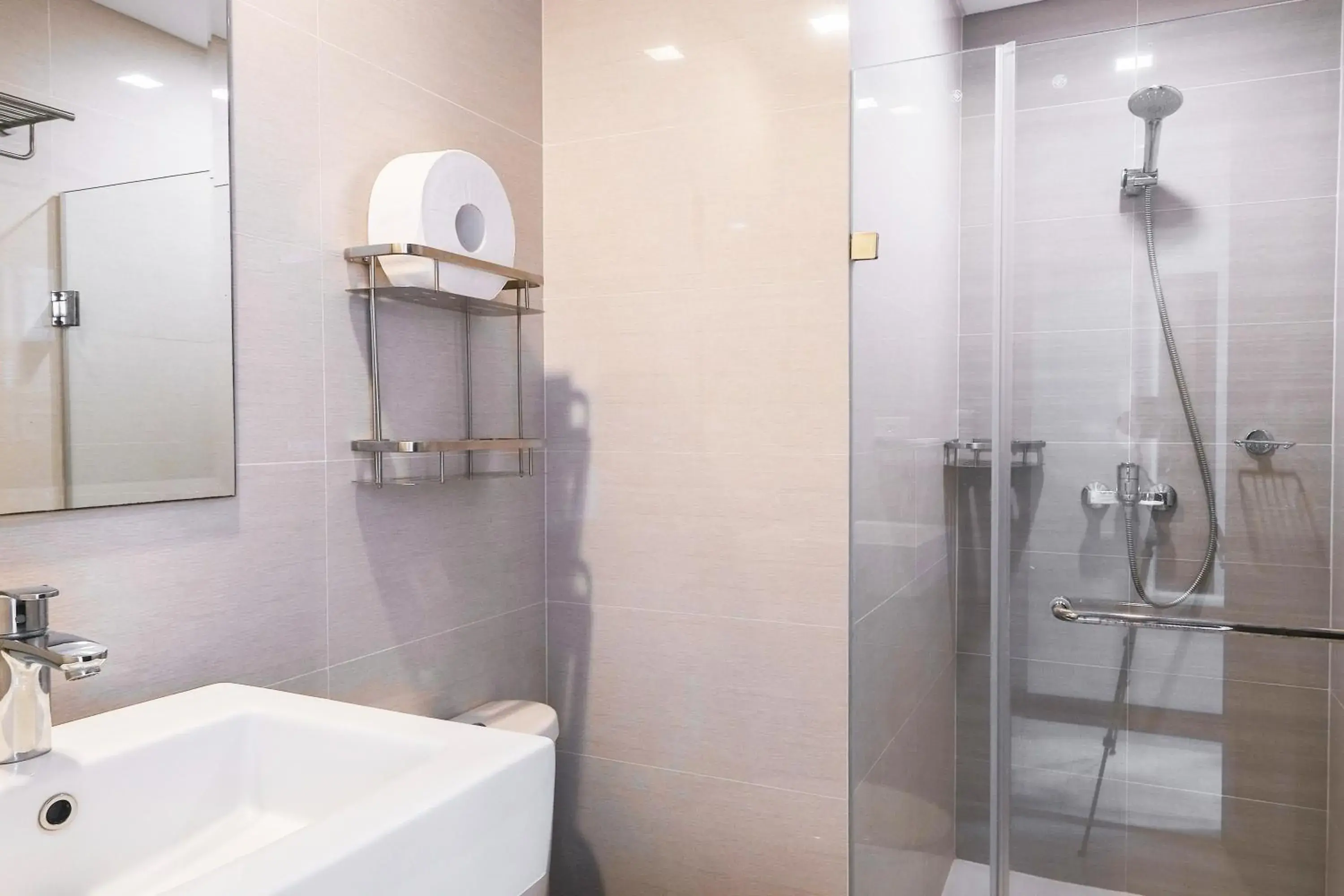 Bathroom in Tess and Tessha Condotel near T3 Airport Bathroom in Tess and Tessha Condotel near T3 Airport