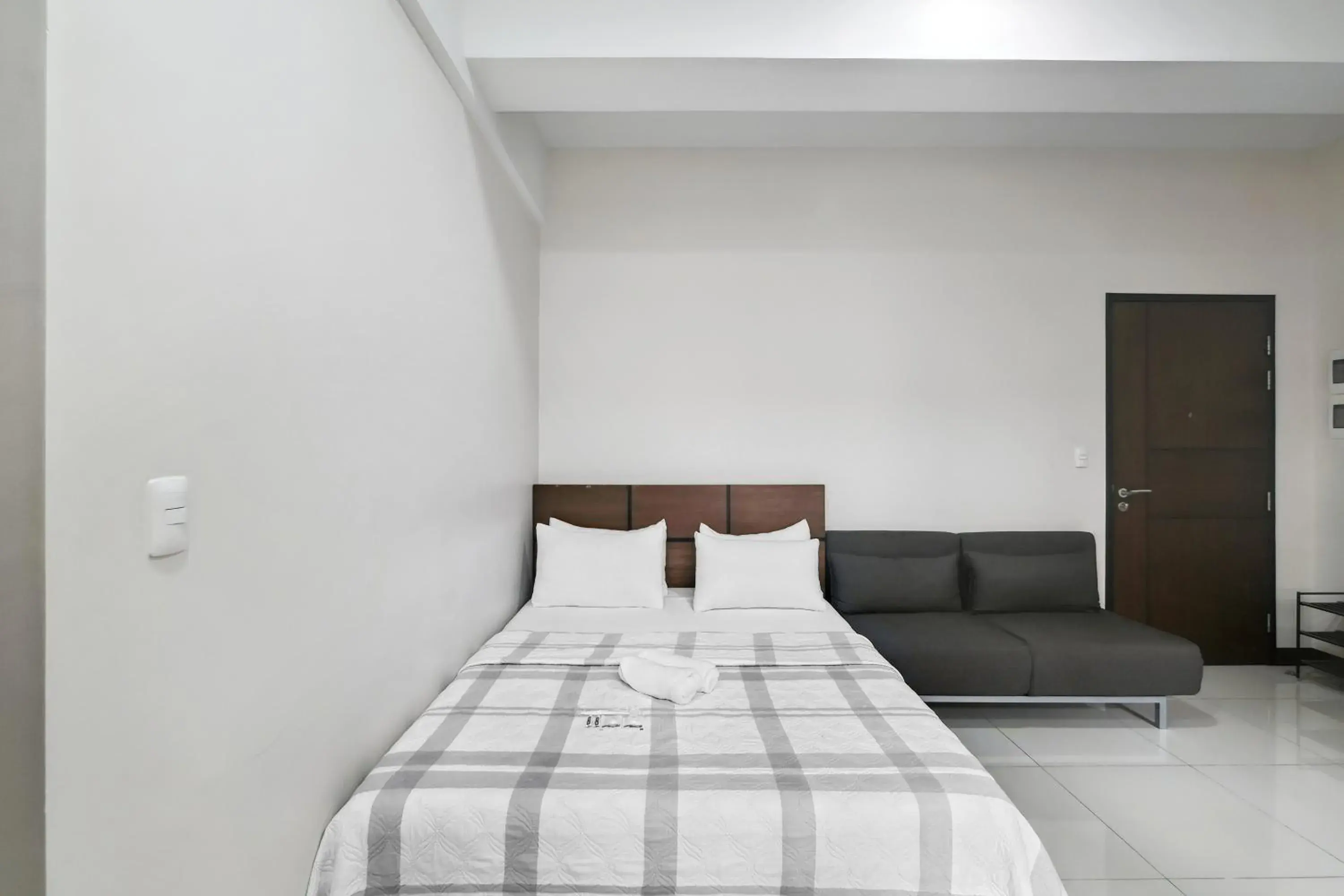 Bed in Tess and Tessha Condotel near T3 Airport Bed in Tess and Tessha Condotel near T3 Airport