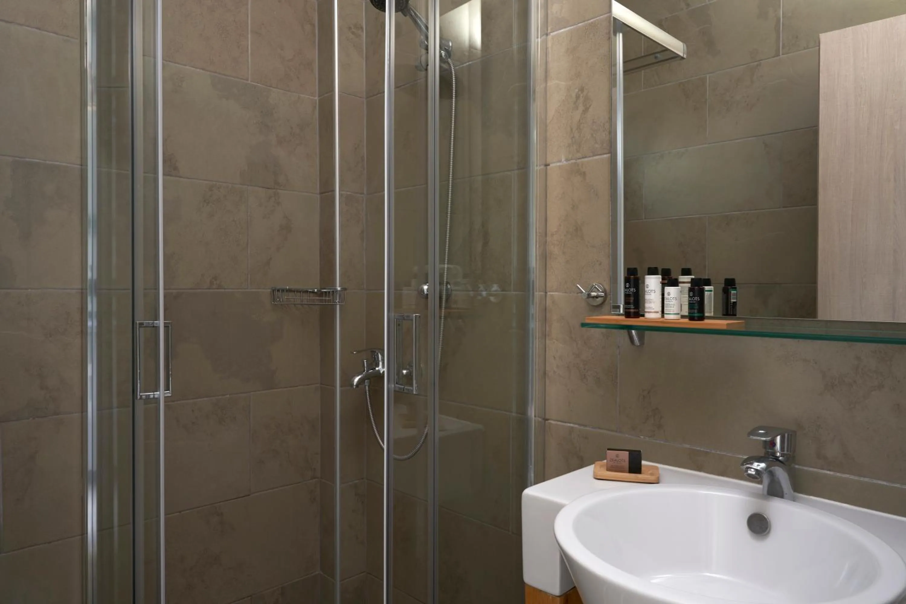 Bathroom in Mirabilia Boutique Hotel