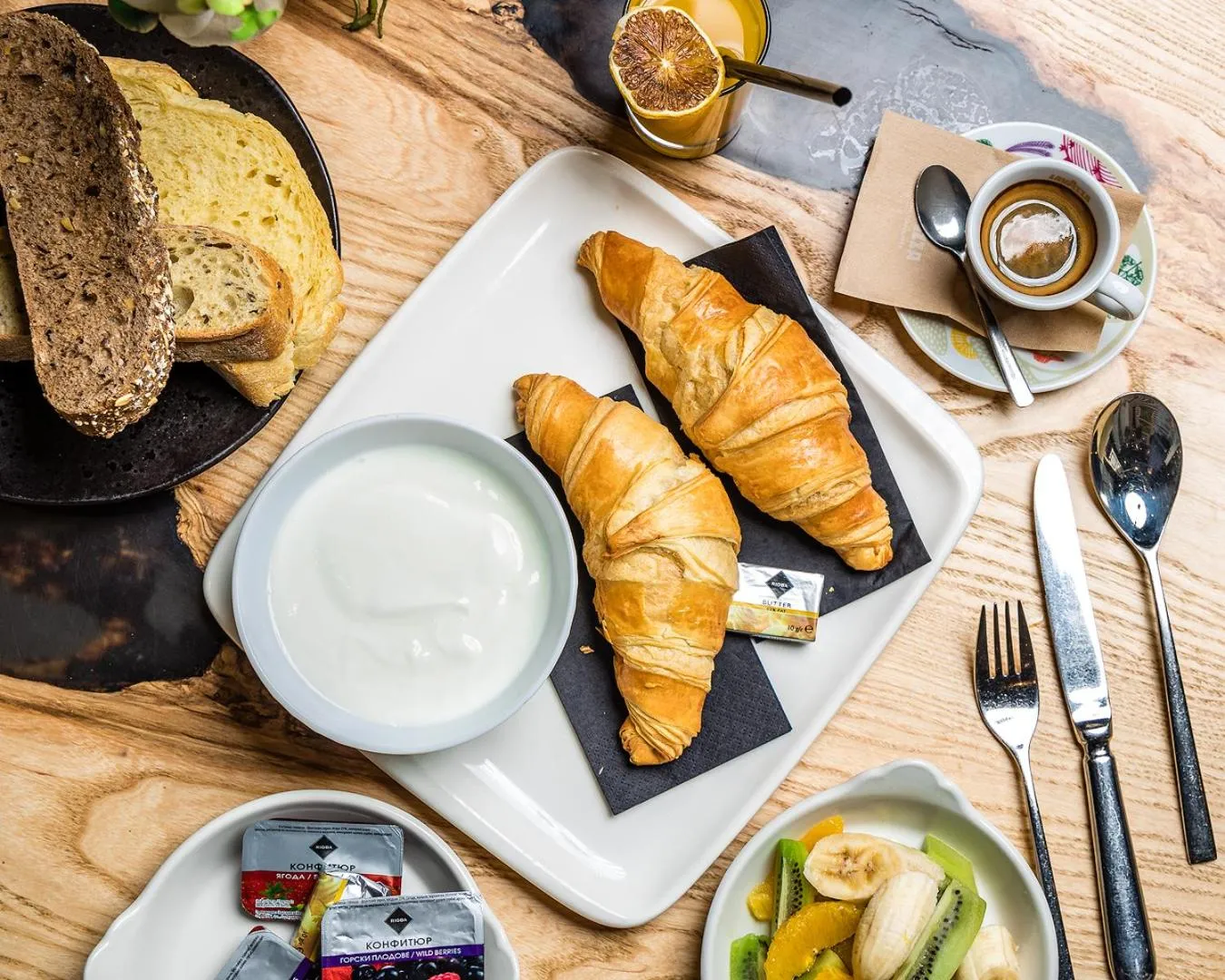 Breakfast in Les Fleurs Boutique Hotel