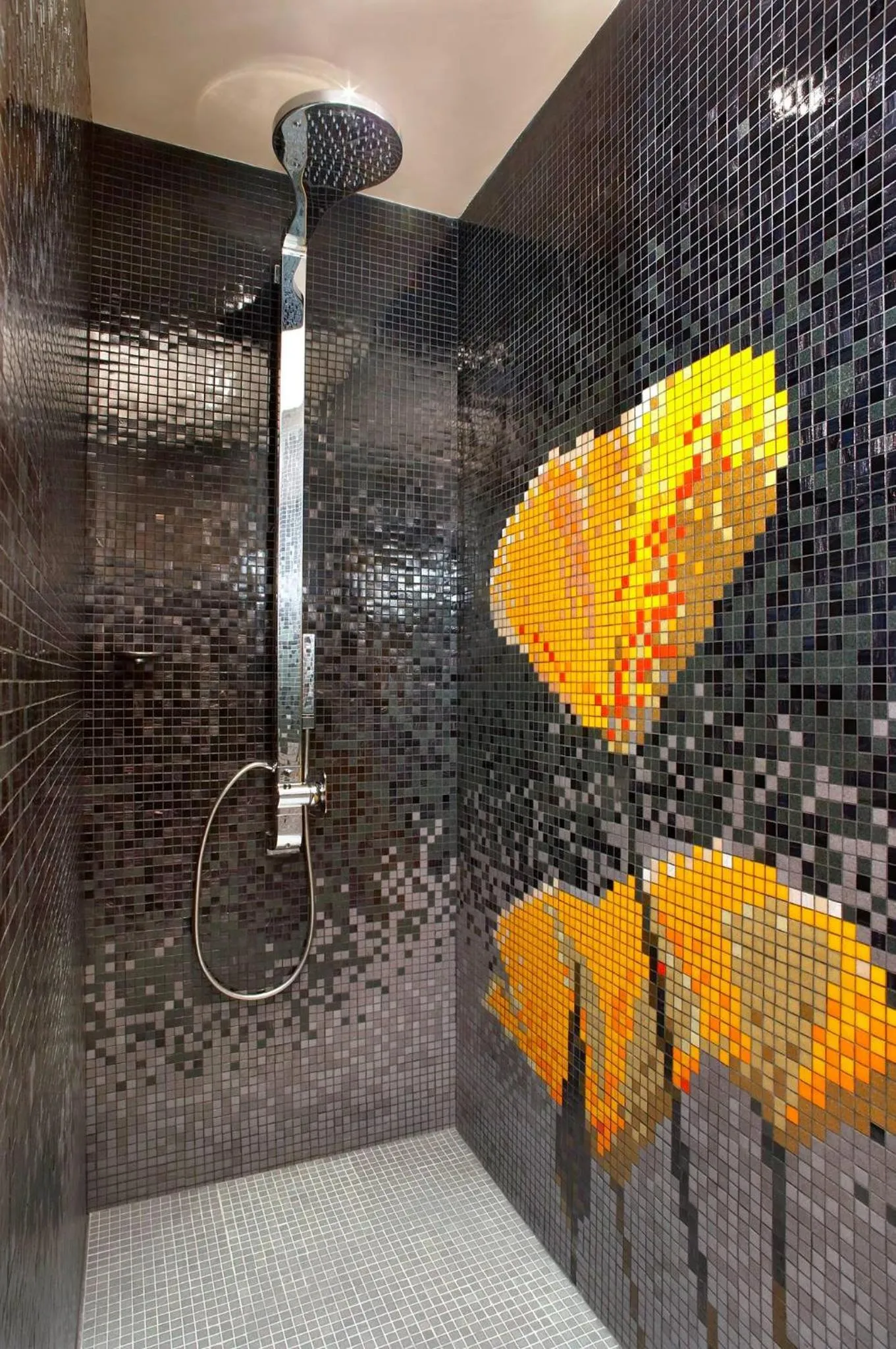 Bathroom in Les Fleurs Boutique Hotel