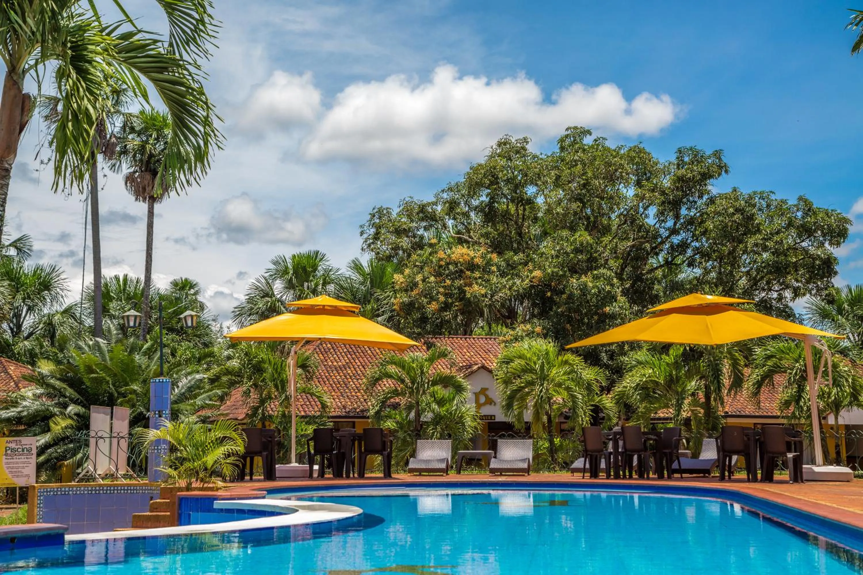 Swimming pool in Hotel Campestre La Potra