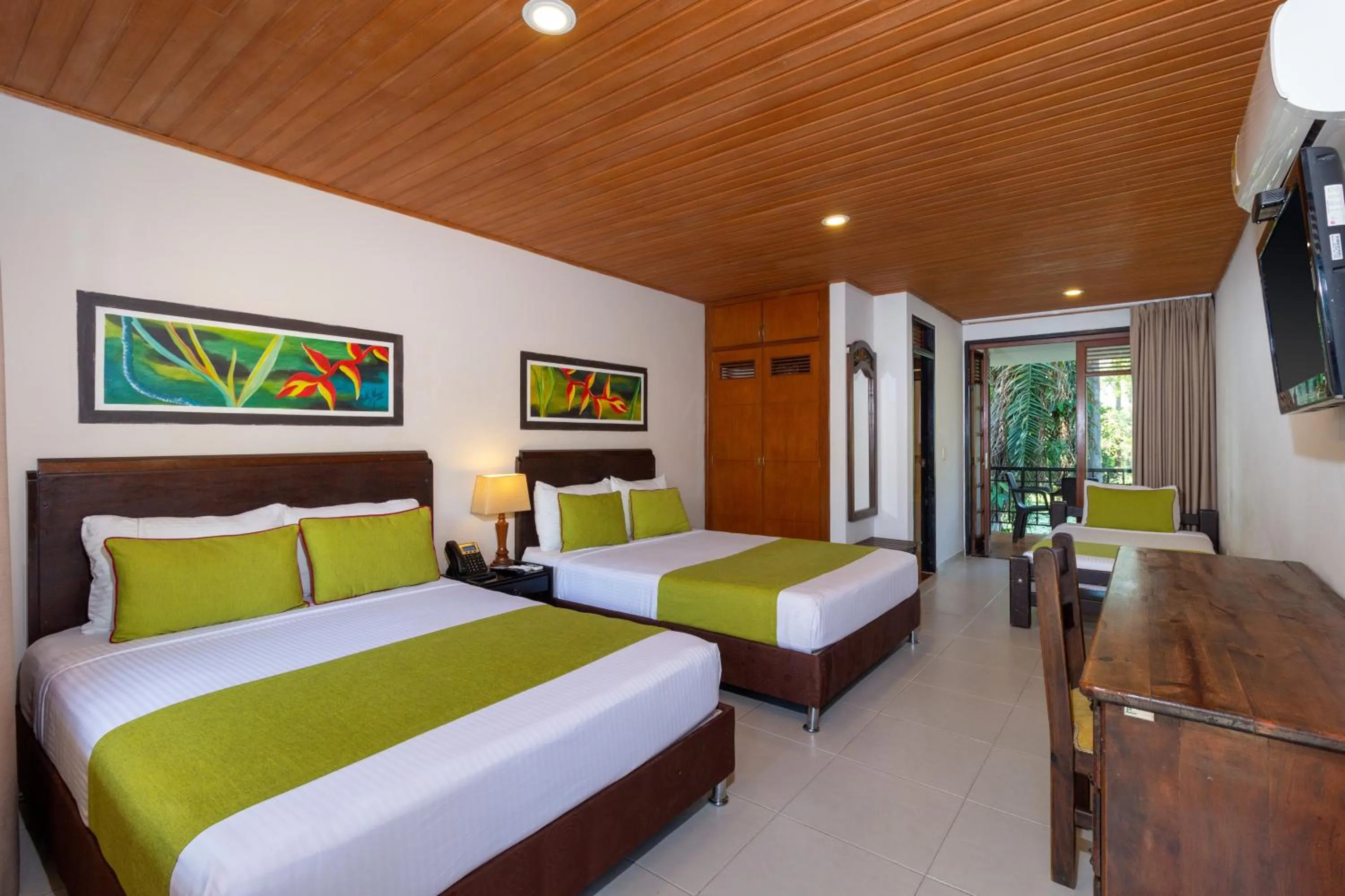 Photo of the whole room, Bed in Hotel Campestre La Potra