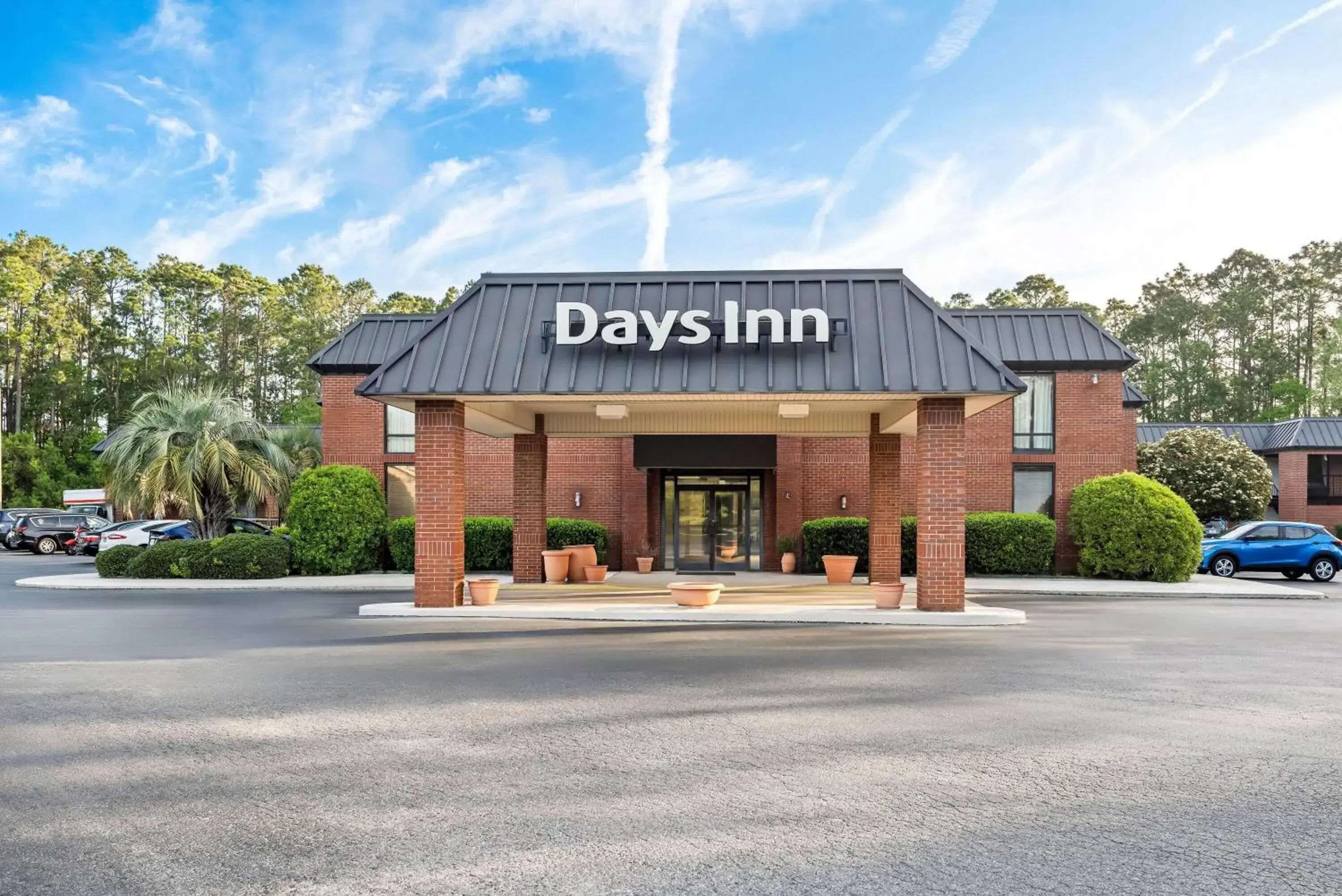 Property building in Days Inn by Wyndham Statesboro Property building in Days Inn by Wyndham Statesboro