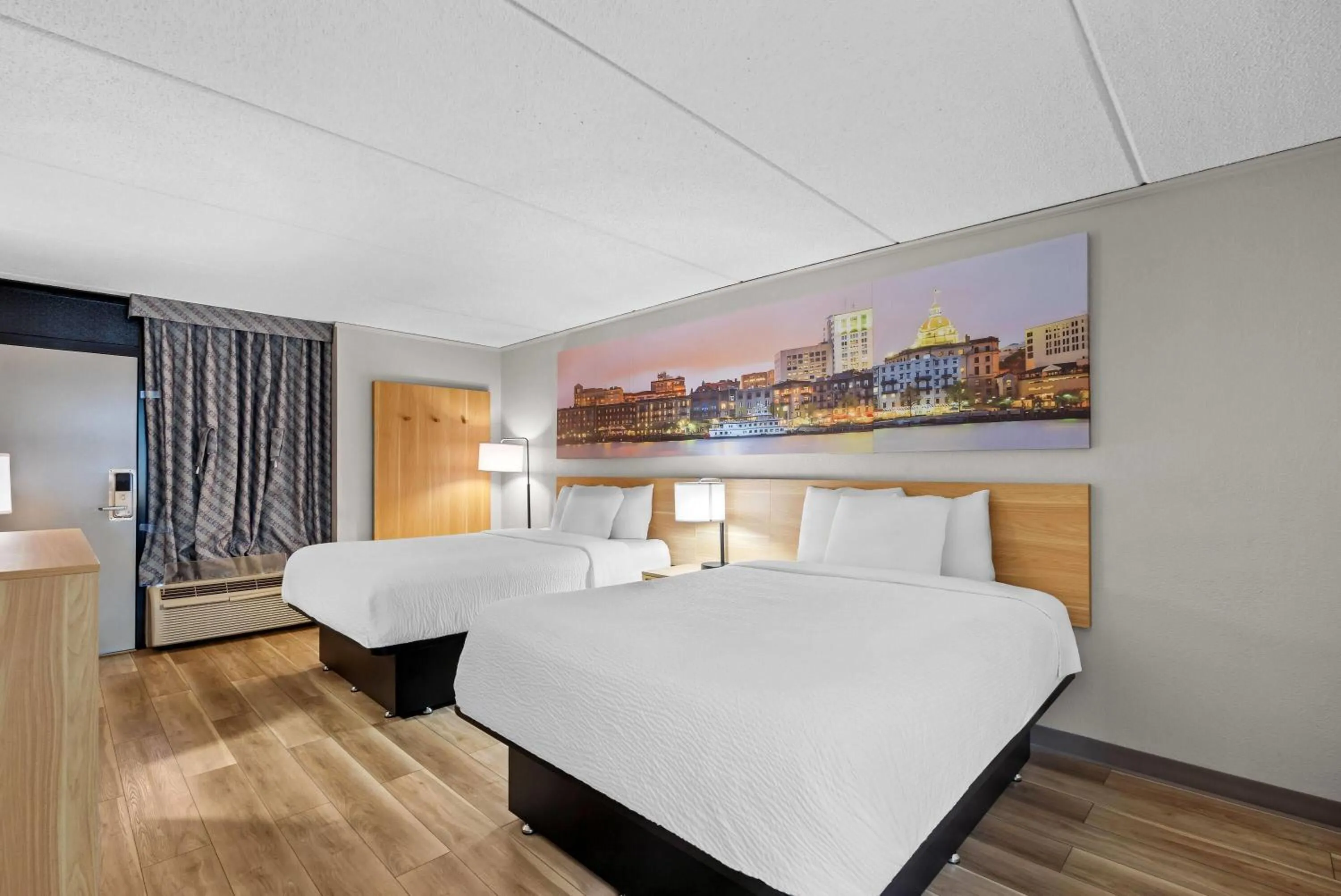 Bed in Days Inn by Wyndham Statesboro