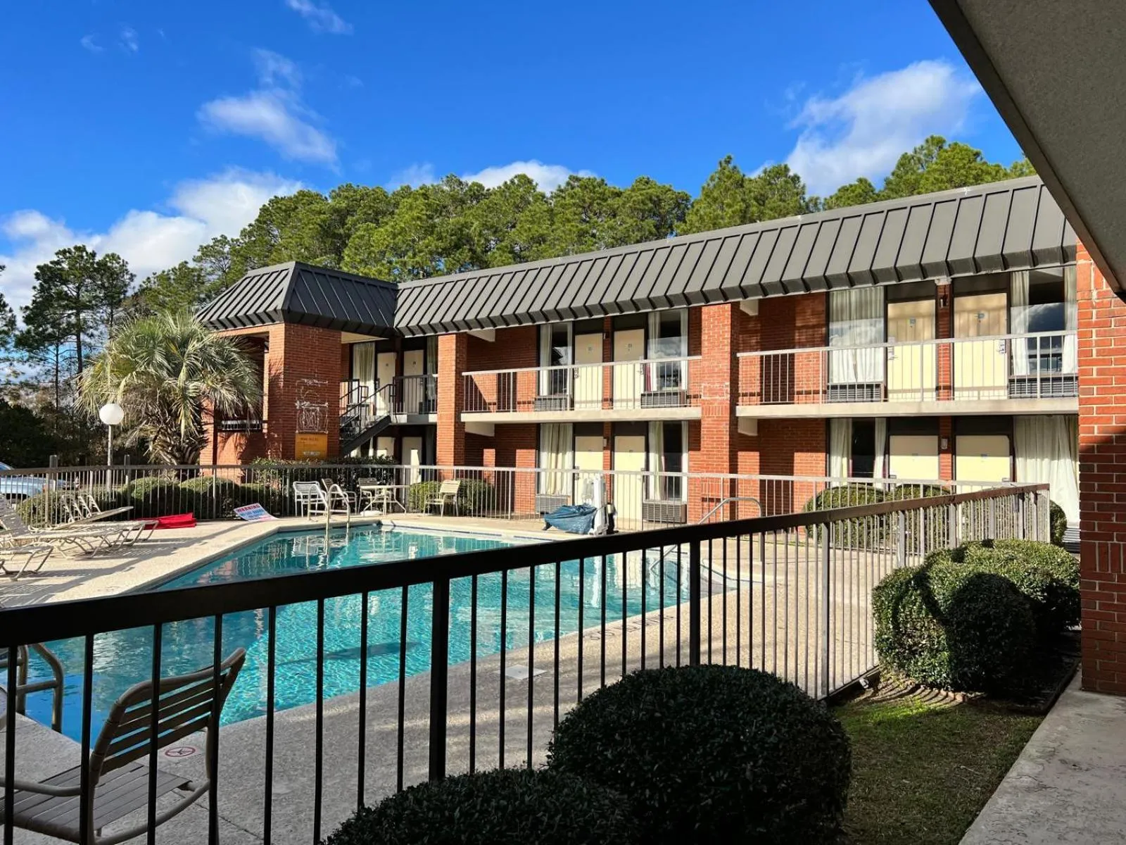 Days Inn by Wyndham Statesboro