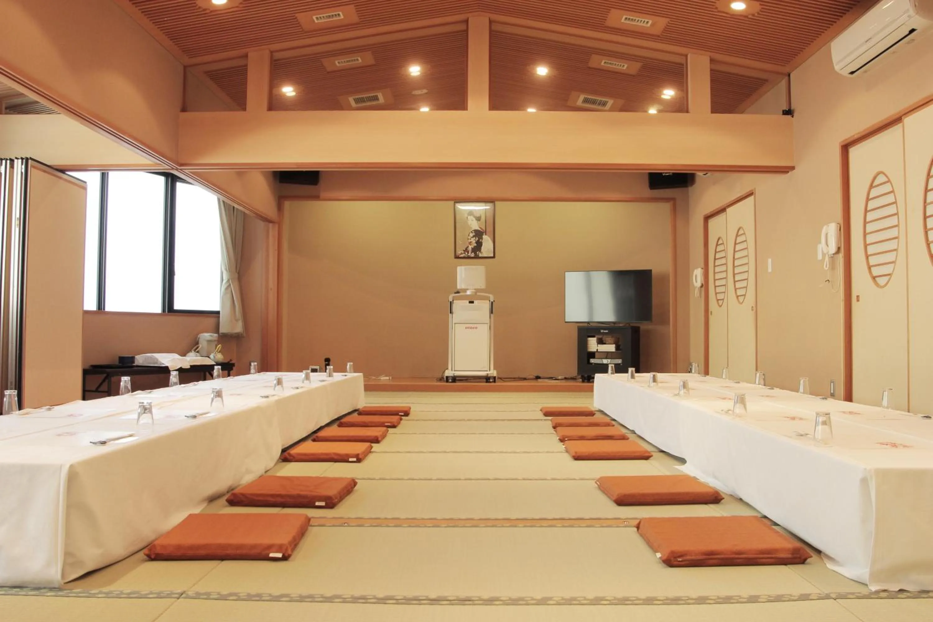 Restaurant/places to eat in momijigawa onsen