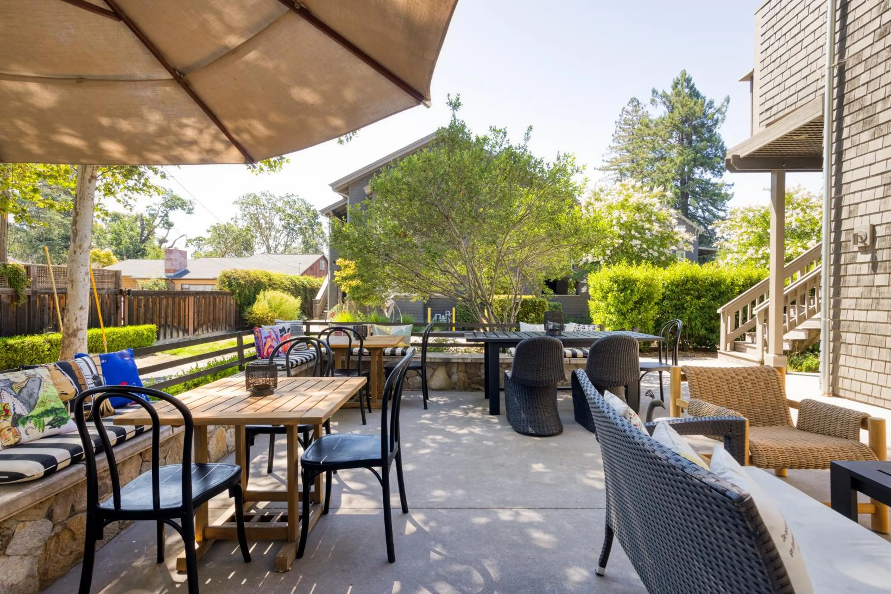 Patio in SENZA Hotel