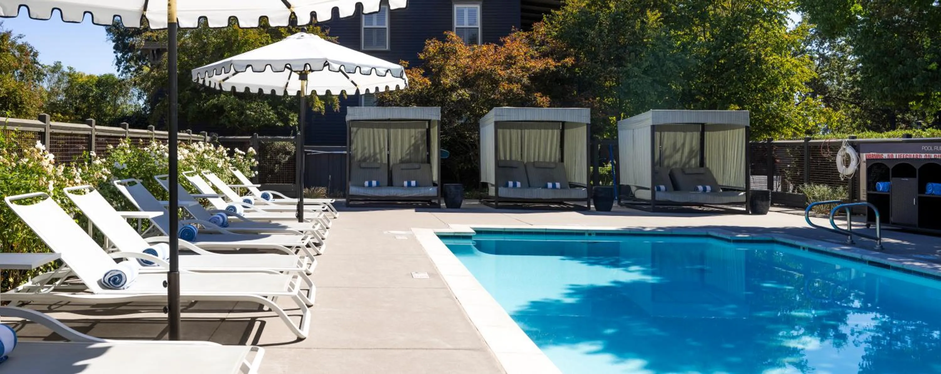 Pool view in SENZA Hotel