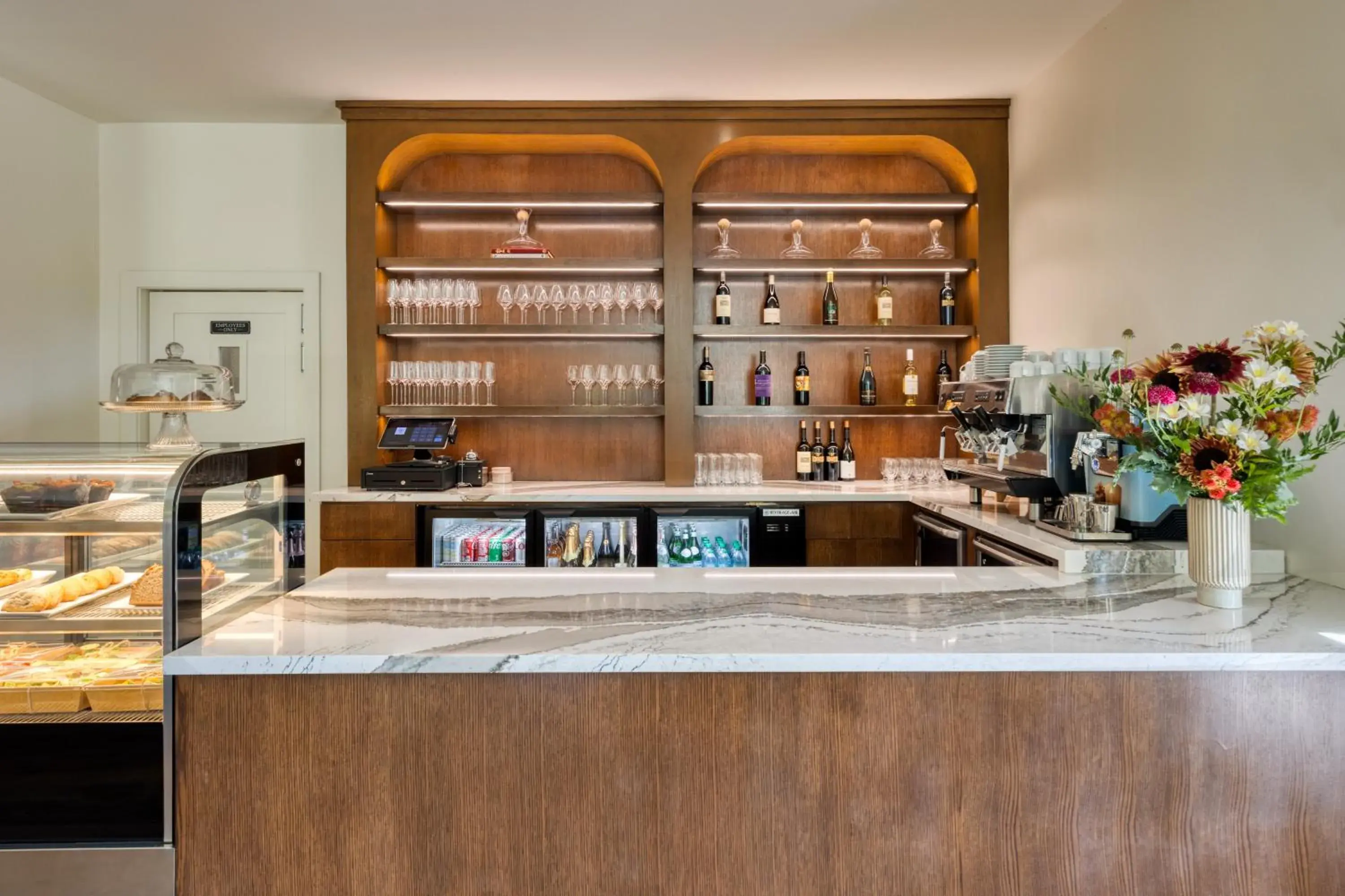 Restaurant/places to eat in SENZA Hotel Restaurant/places to eat in SENZA Hotel