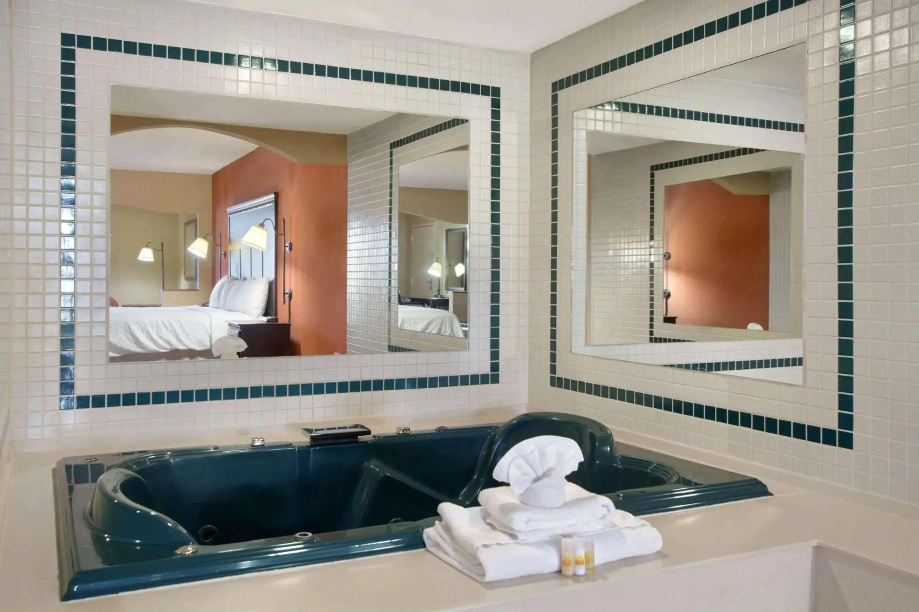 King Studio Suite - Non-Smoking in Days Inn by Wyndham Longview South King Studio Suite - Non-Smoking in Days Inn by Wyndham Longview South