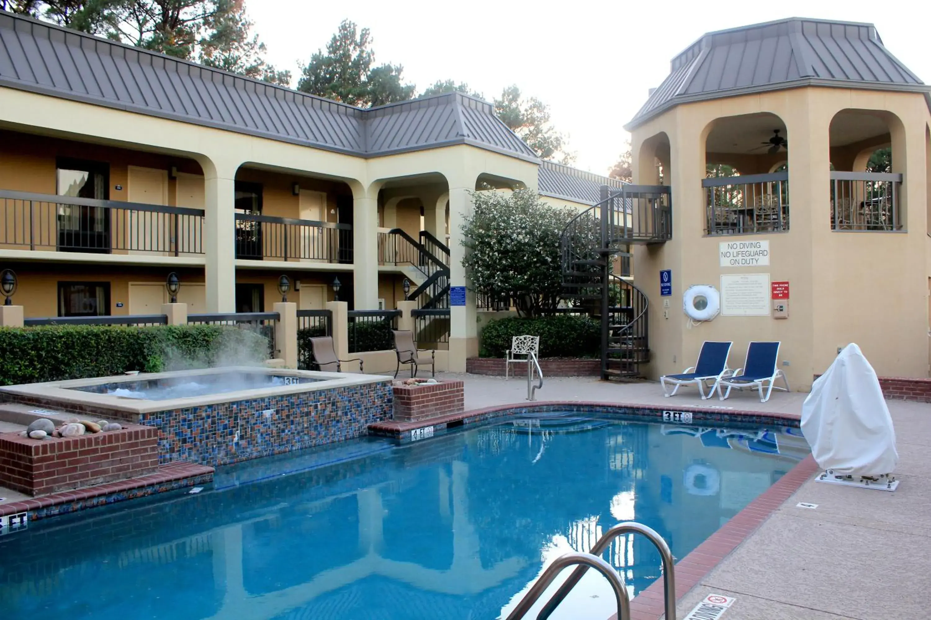 Pool view in Days Inn by Wyndham Longview South Pool view in Days Inn by Wyndham Longview South
