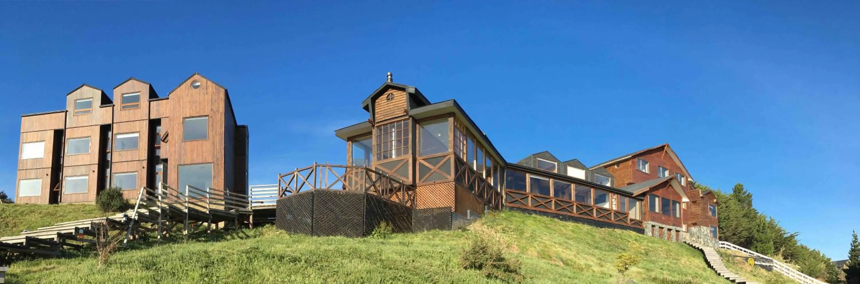 Property building in Weskar Lodge Hotel