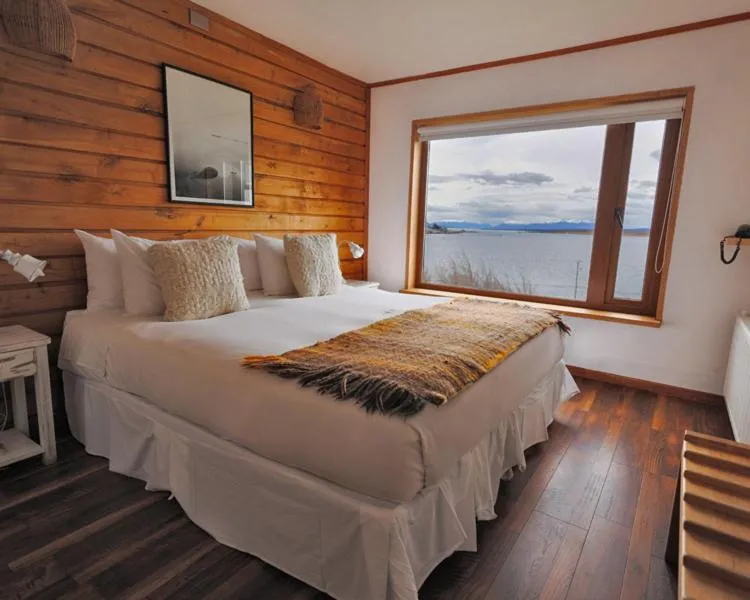 Bed in Weskar Lodge Hotel