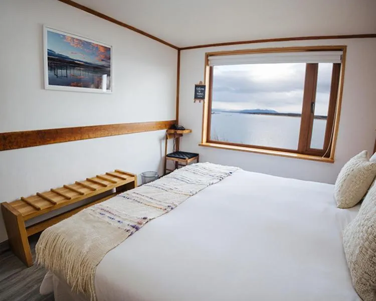 Bed in Weskar Lodge Hotel