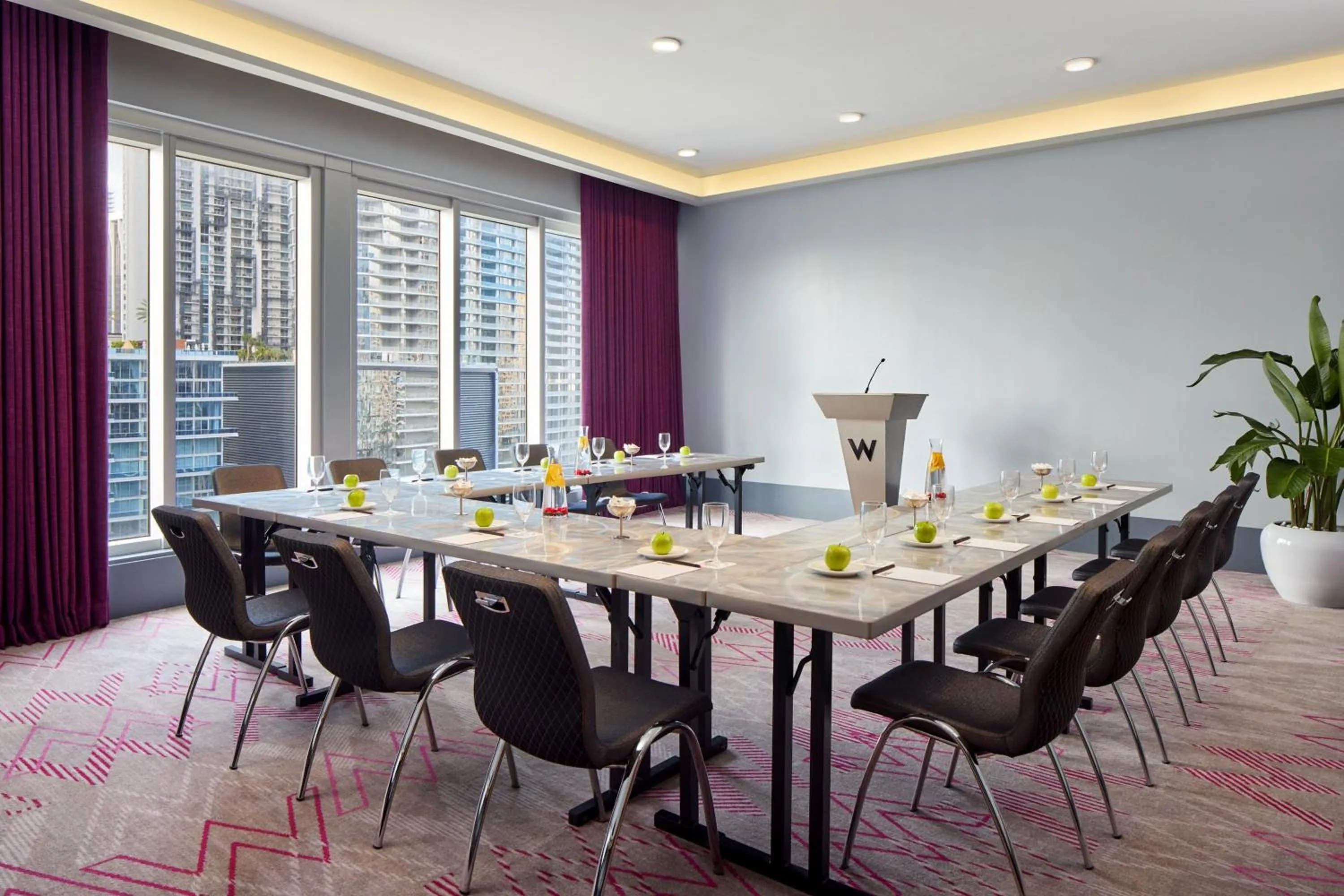 Meeting/conference room in W Miami