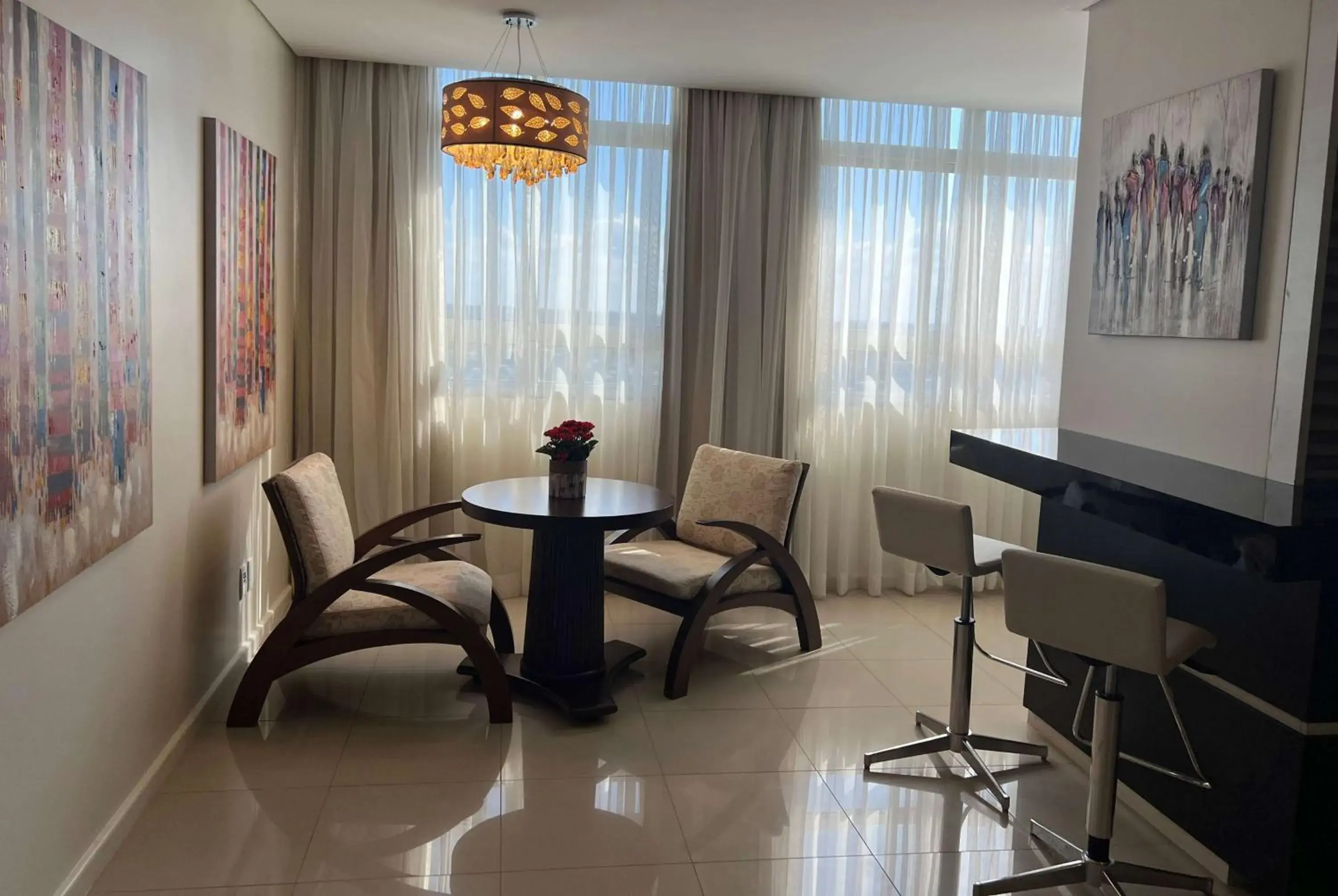 Photo of the whole room in Wyndham Golden Foz Suítes Photo of the whole room in Wyndham Golden Foz Suítes