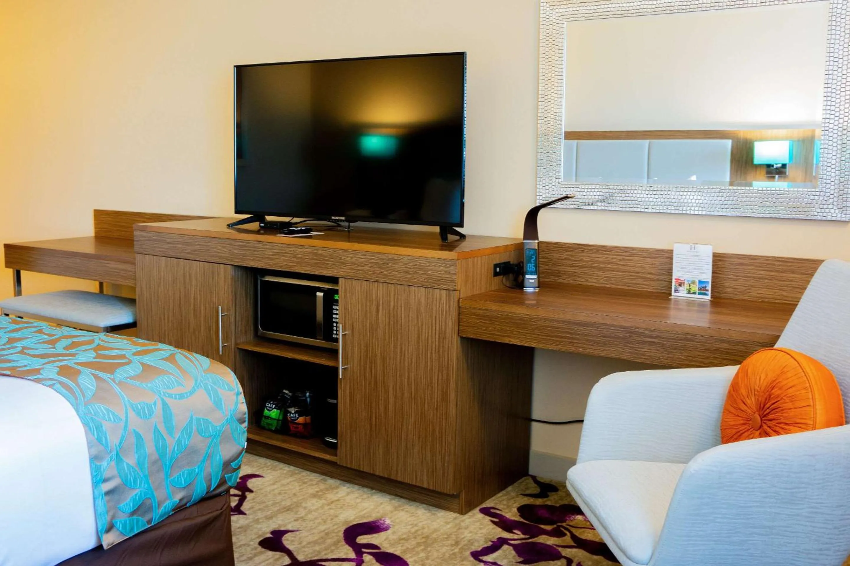 TV and multimedia, TV/Entertainment Center in Hotel Tucson City Center, an Ascend Hotel Collection Member
