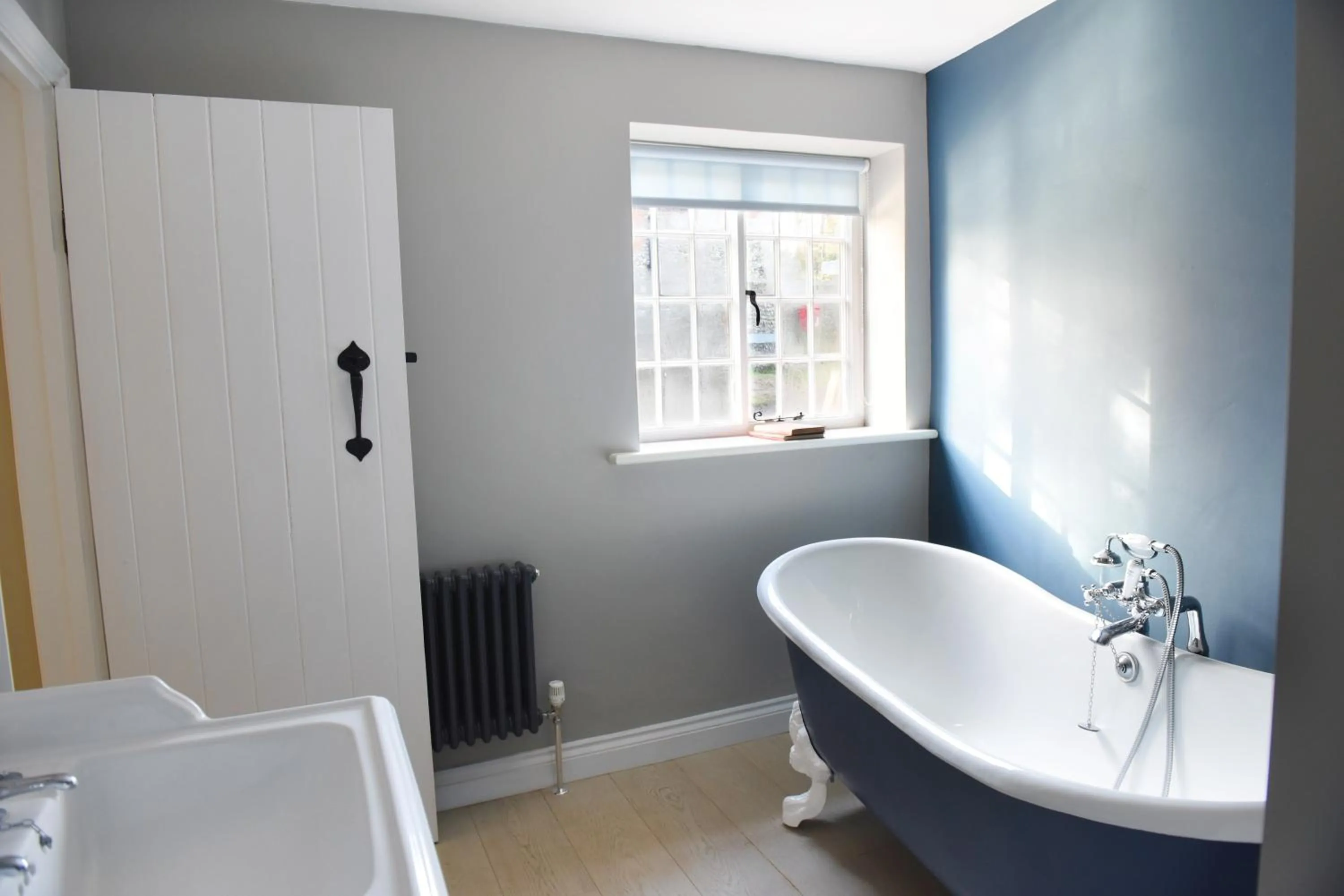 Bathroom in The Three Horseshoes