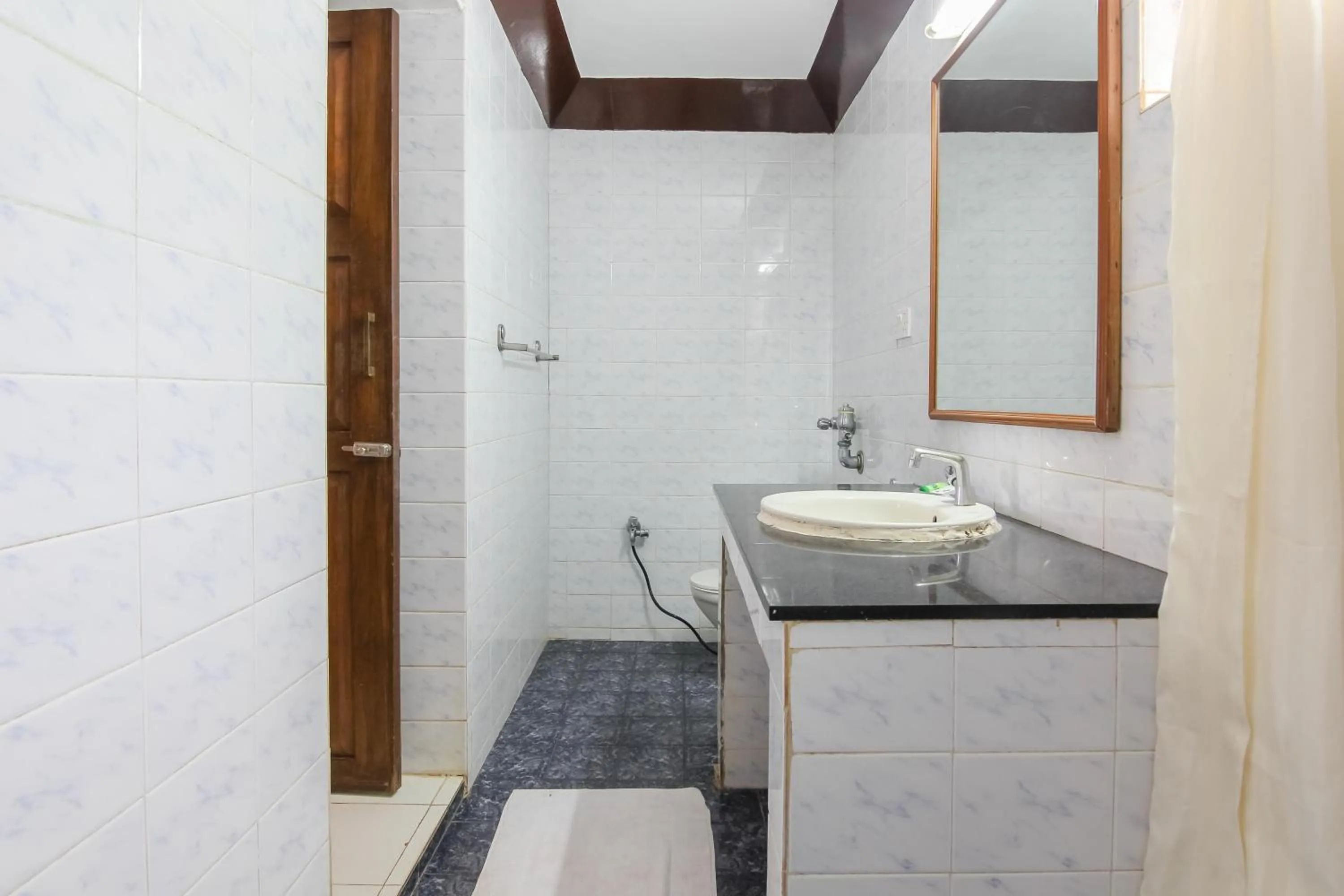 Bathroom in Baia Do Sol - Beach boutique