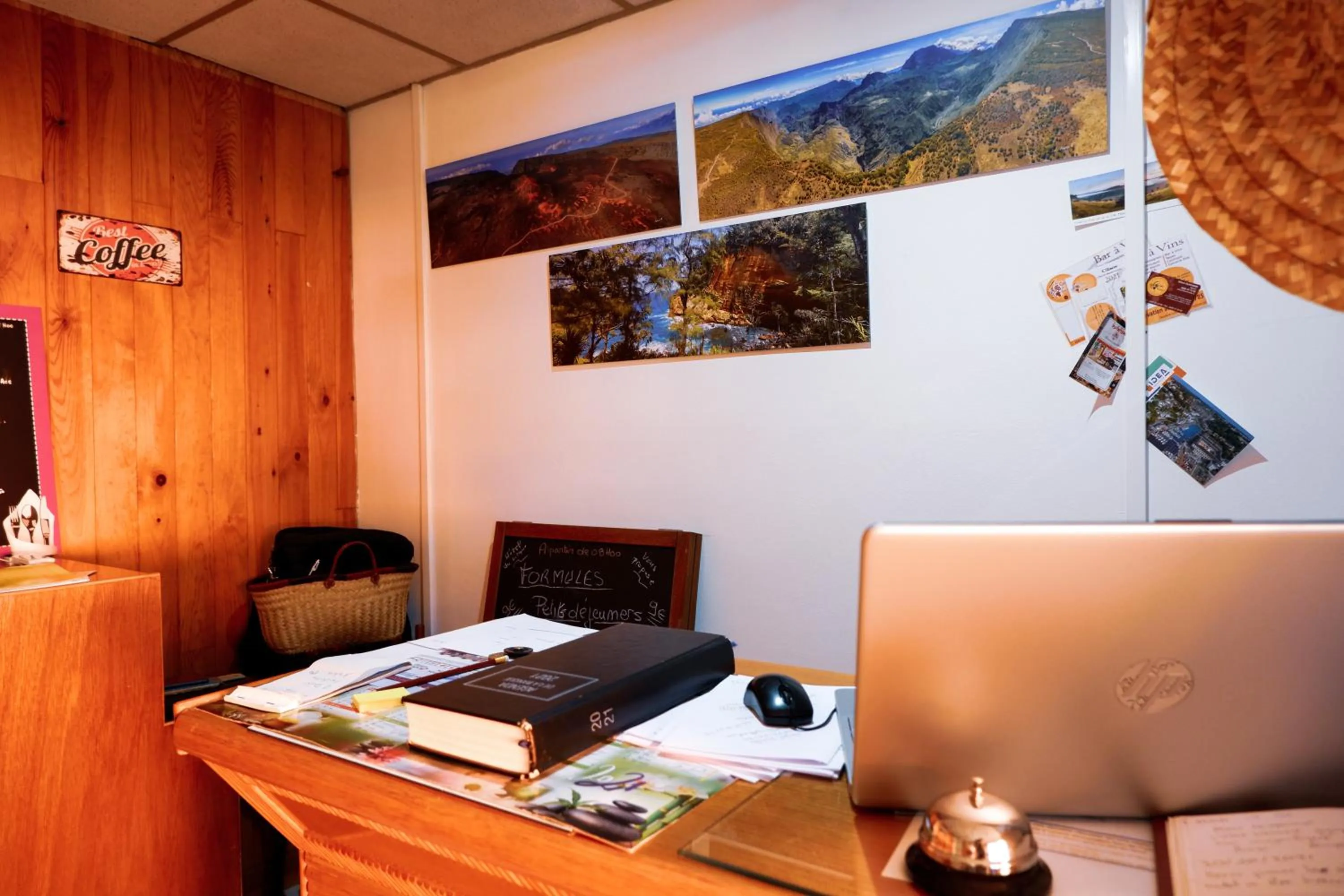 Bed in Hôtel Du Cirque