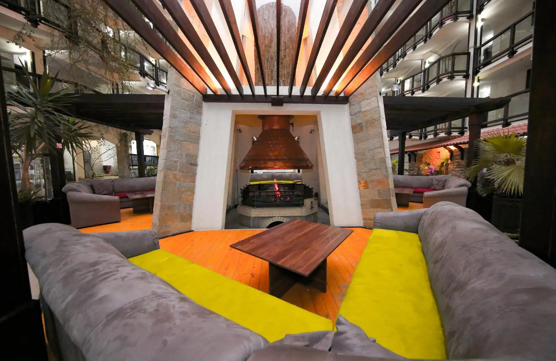 Lounge or bar in MPM Hotel Guinness Lounge or bar in MPM Hotel Guinness