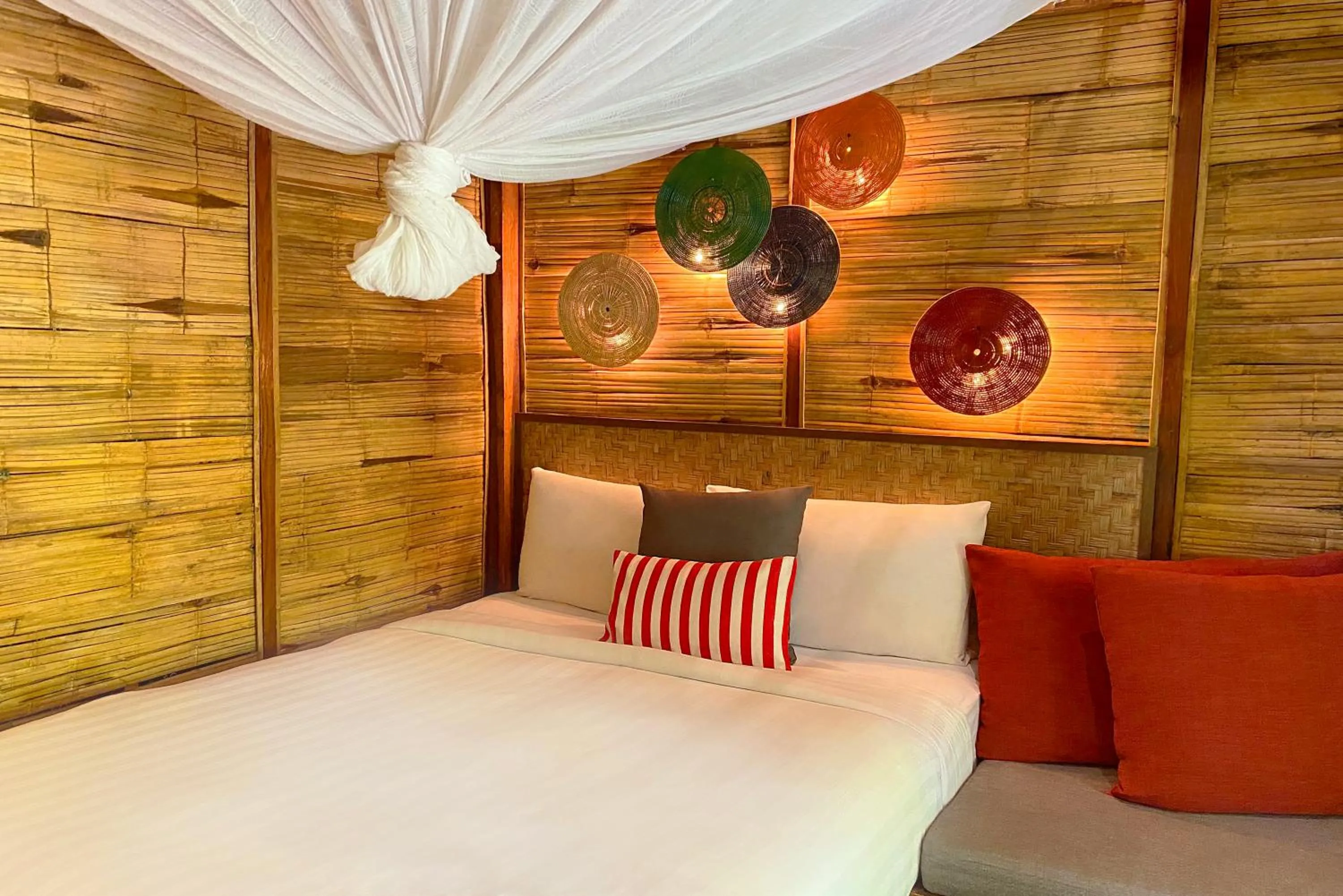 Bedroom, Bed in Pai Village Boutique Resort
