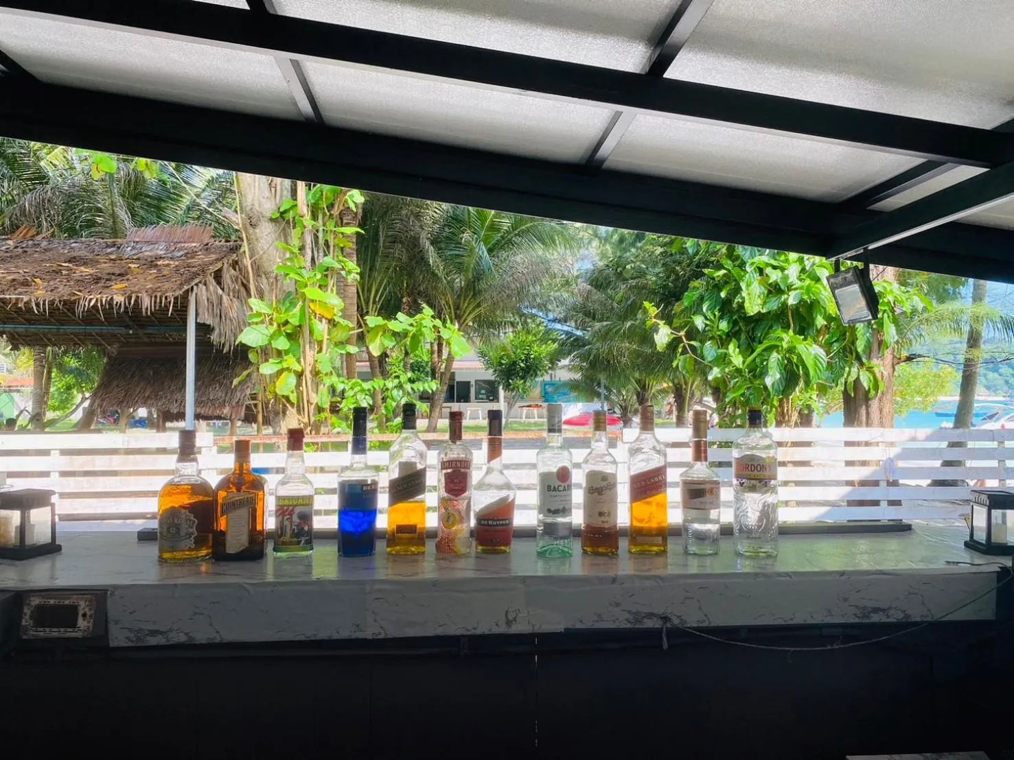 Restaurant/places to eat in Bella Vista Beach Resort Koh Lipe