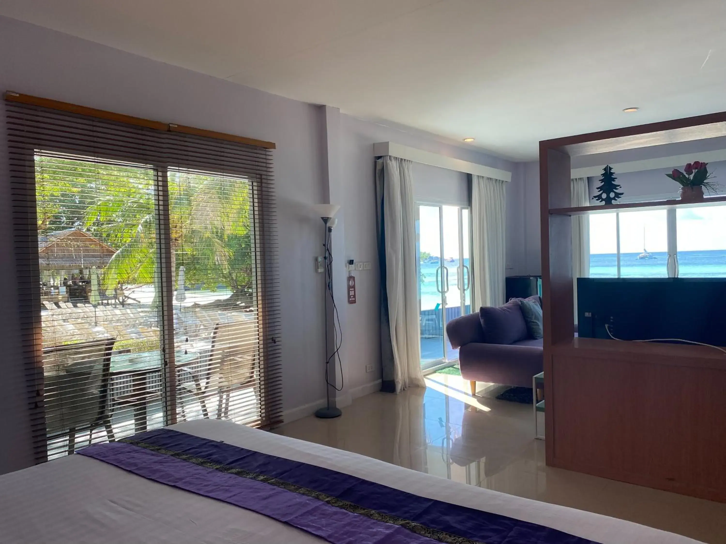 View (from property/room), Bed in Bella Vista Beach Resort Koh Lipe View (from property/room), Bed in Bella Vista Beach Resort Koh Lipe