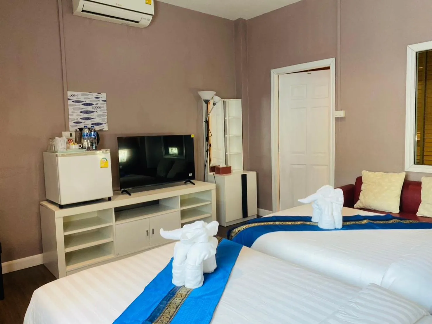 Bedroom, Bed in Bella Vista Beach Resort Koh Lipe