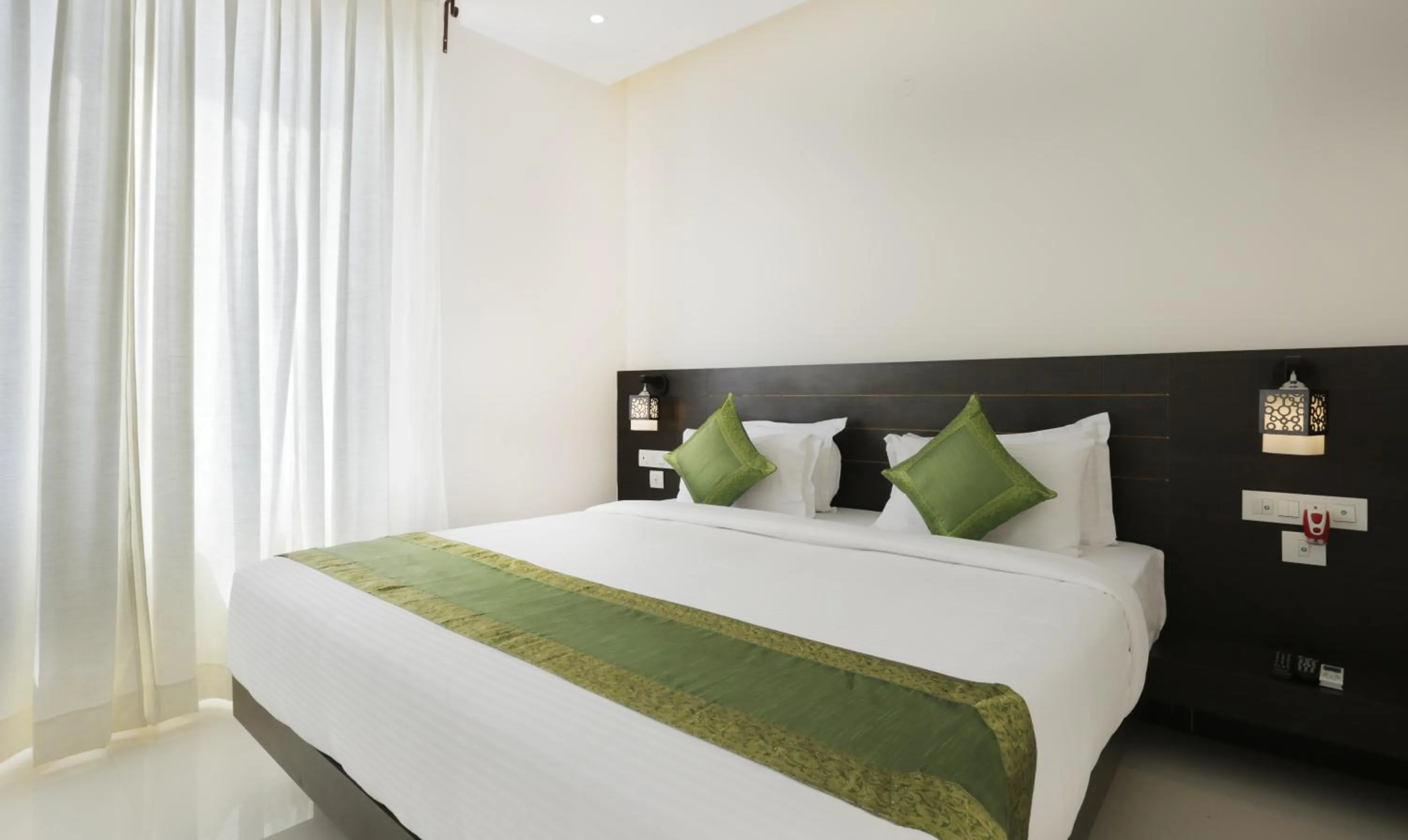 Bedroom, Bed in Treebo Sunrise IG Road