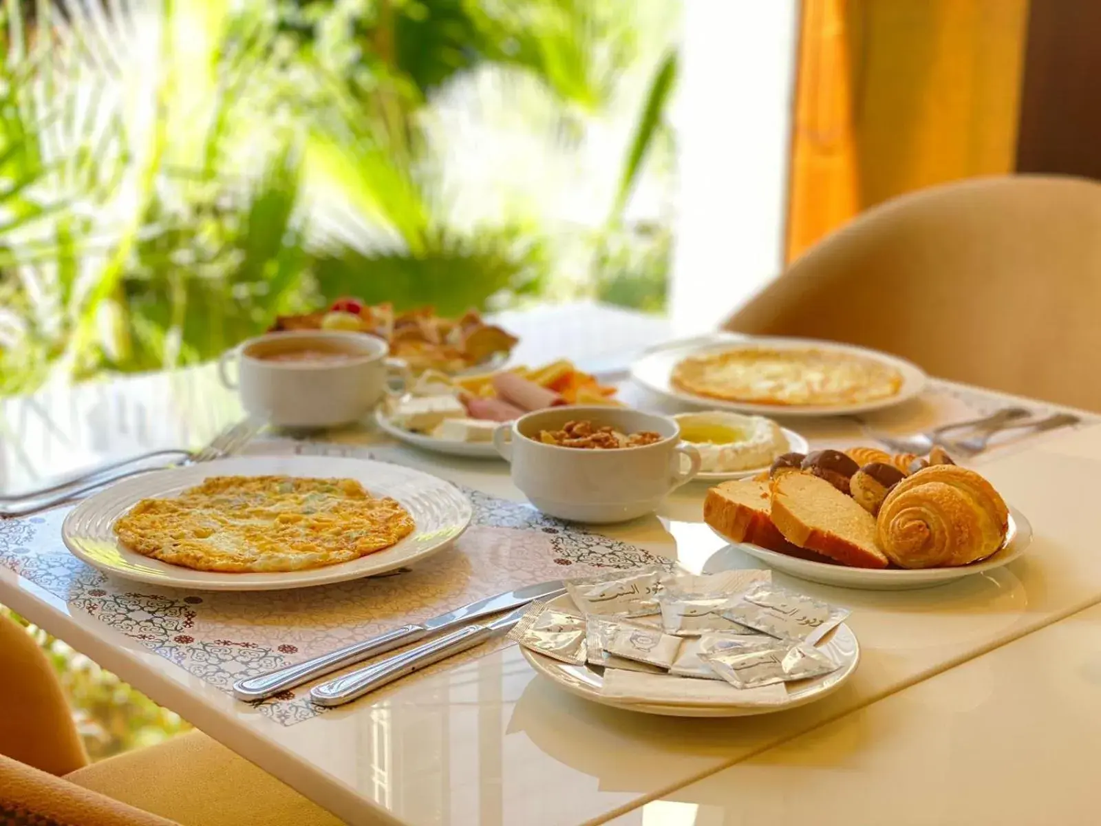 Breakfast in Lancaster Suites Raouche Breakfast in Lancaster Suites Raouche