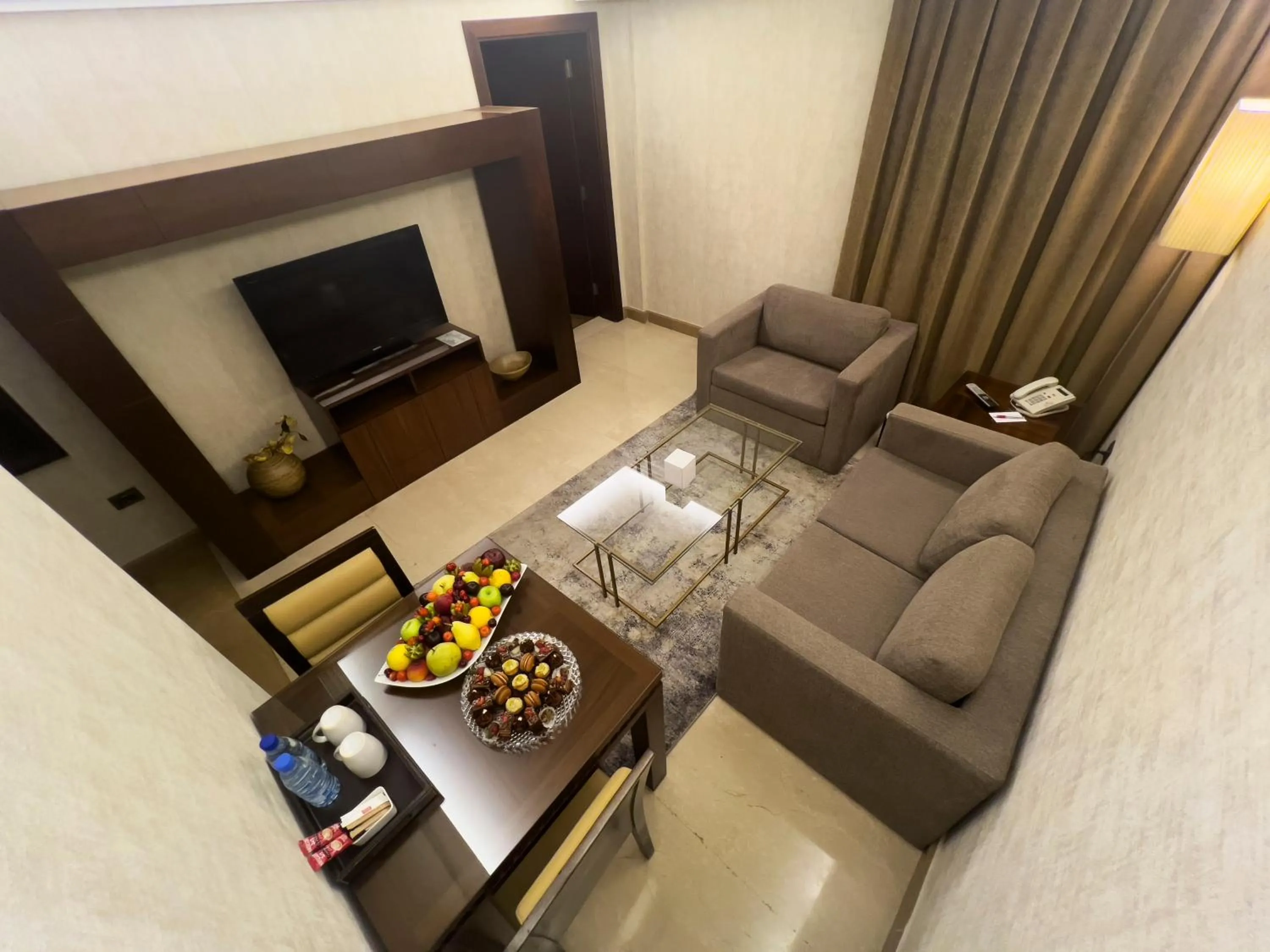 Living room in Lancaster Suites Raouche