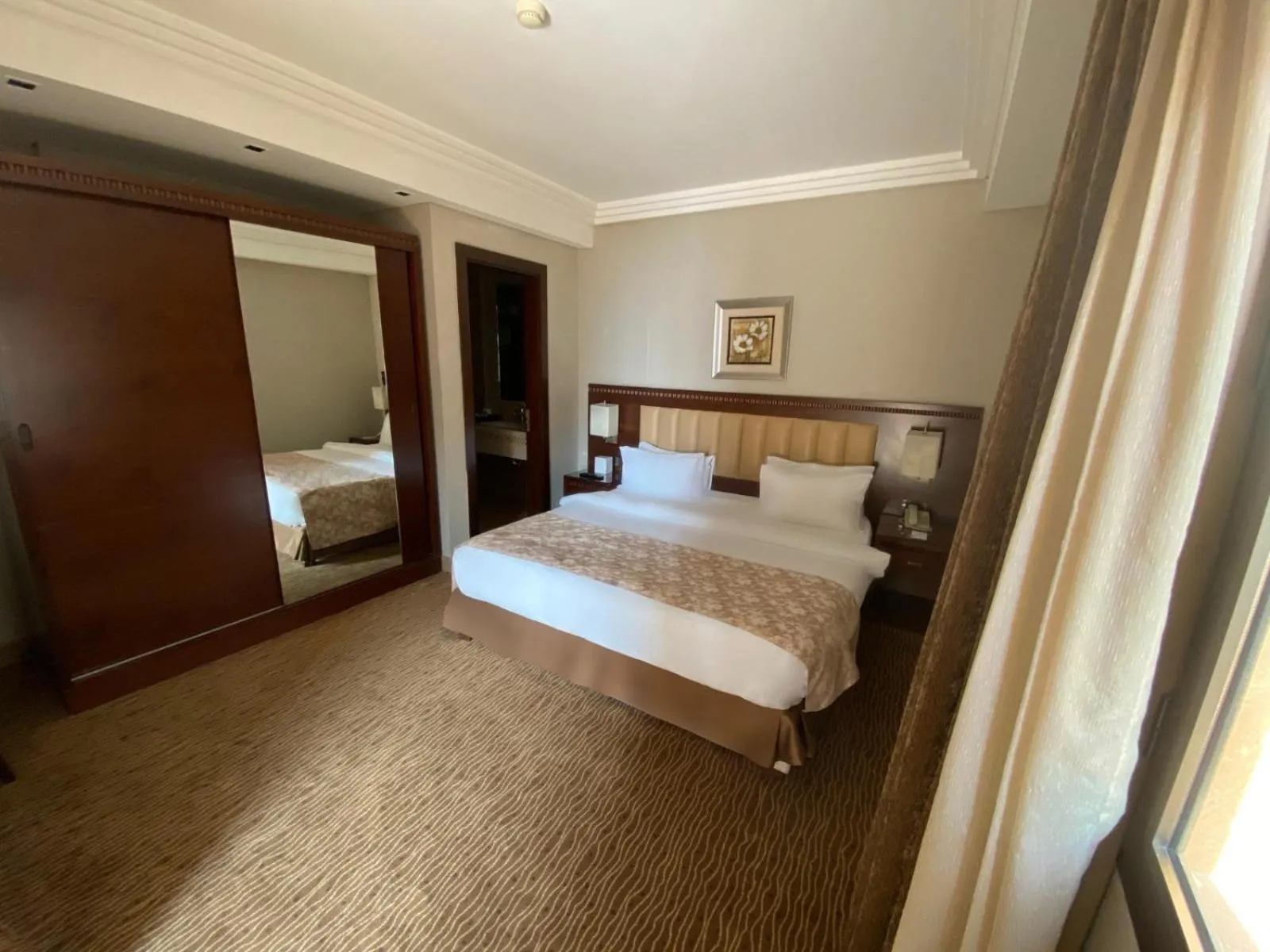 Bedroom, Bed in Lancaster Suites Raouche