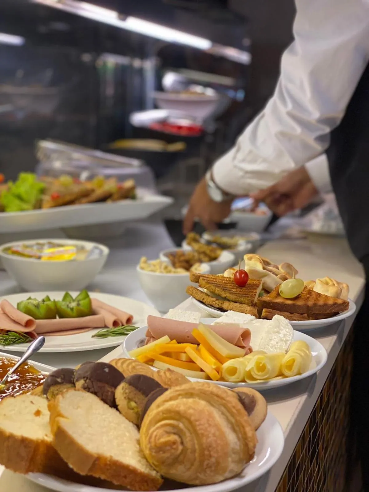 Breakfast in Lancaster Suites Raouche