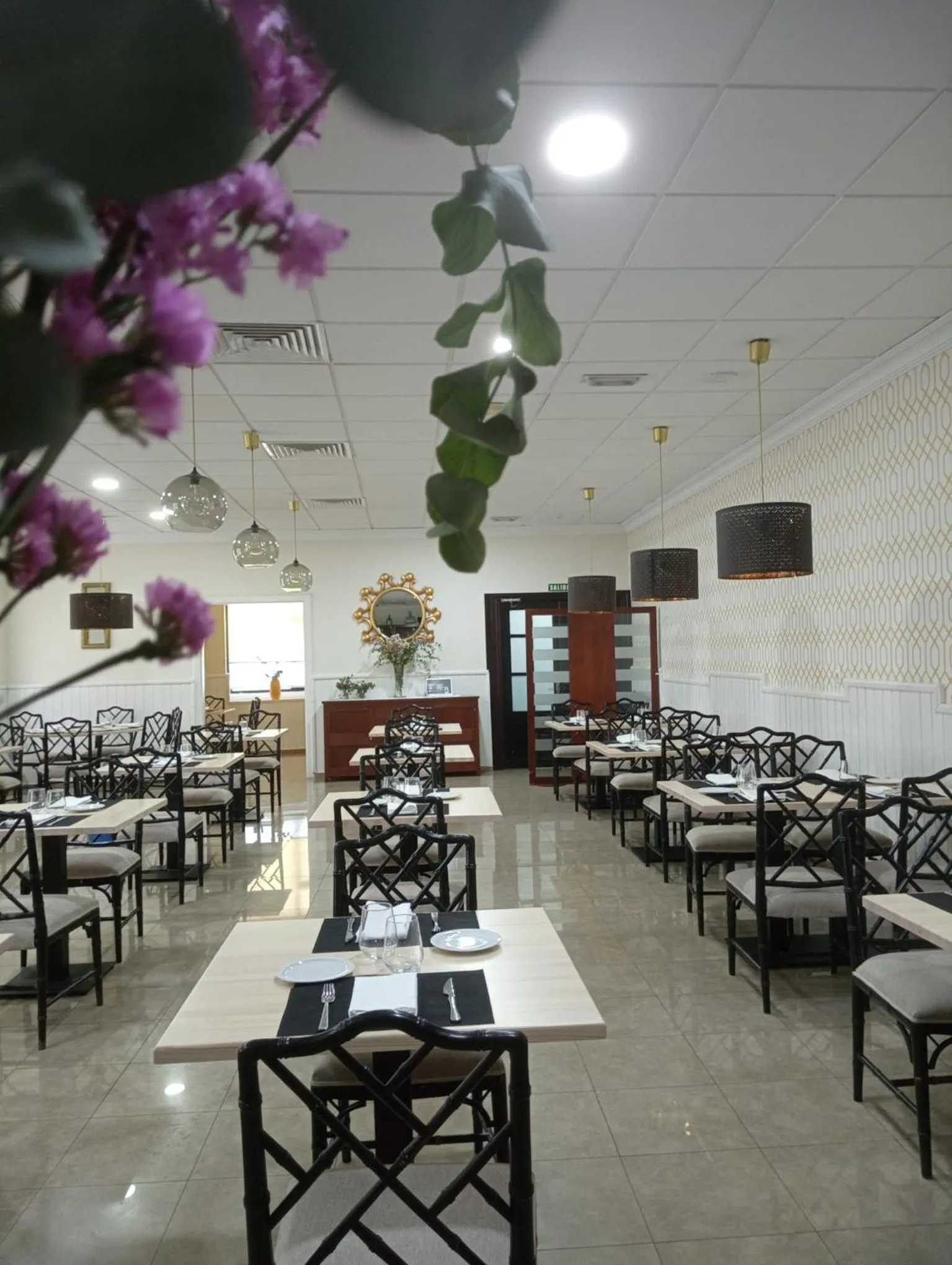 Restaurant/places to eat in Hotel Oasis Familiar