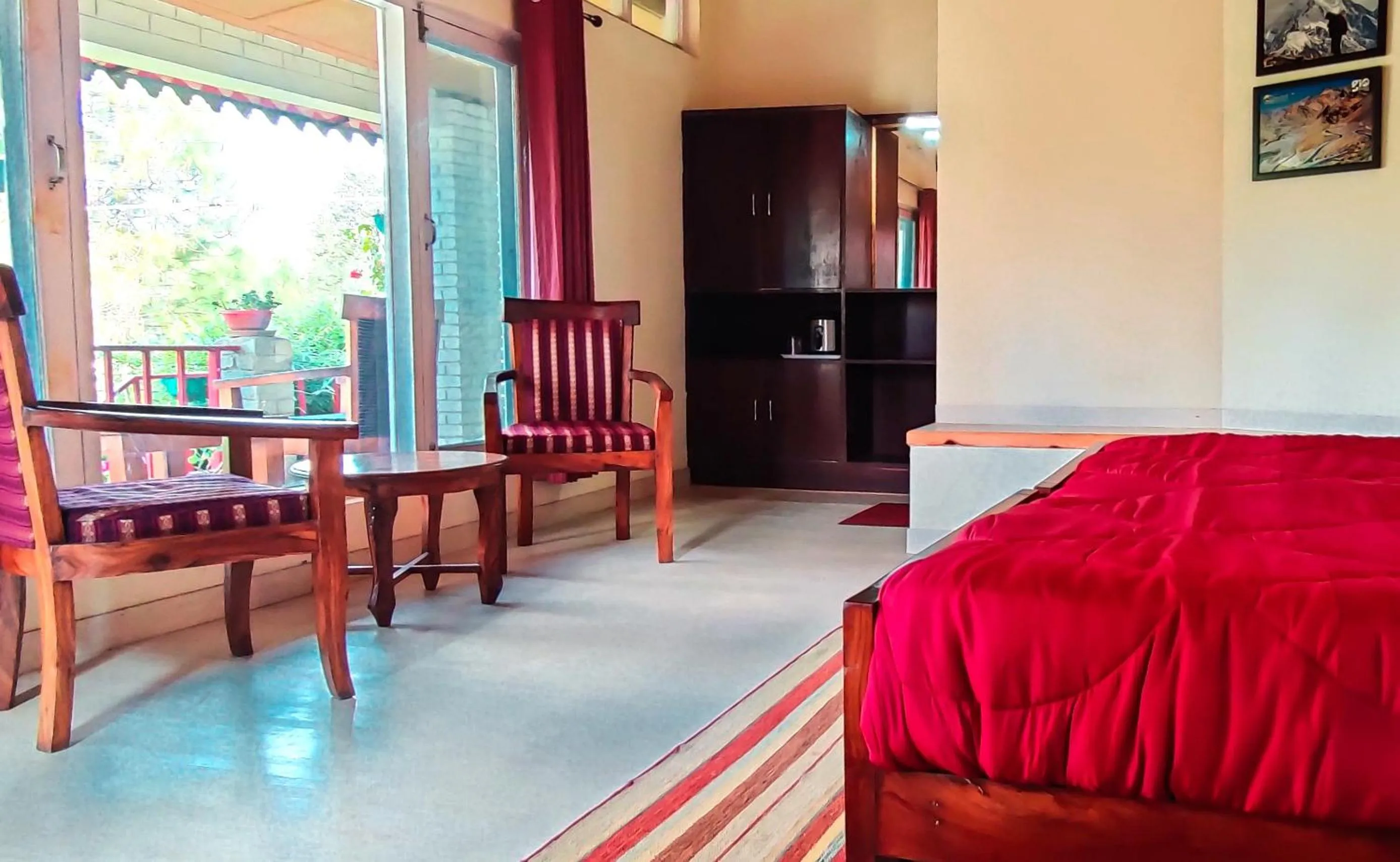 Bedroom, Bed in Majkhali Woods, Ranikhet, By Himalayan Eco Lodges