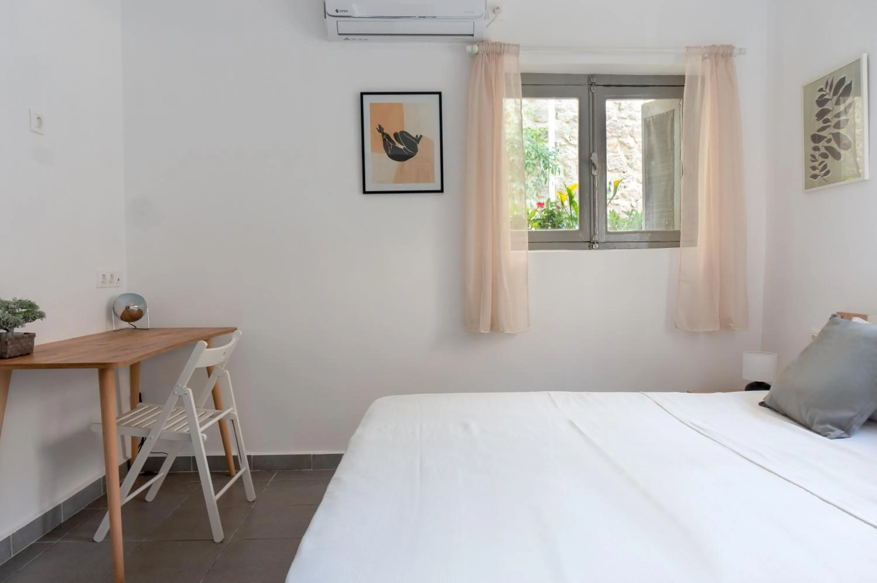 Photo of the whole room, Bed in Dioskouros Hostel