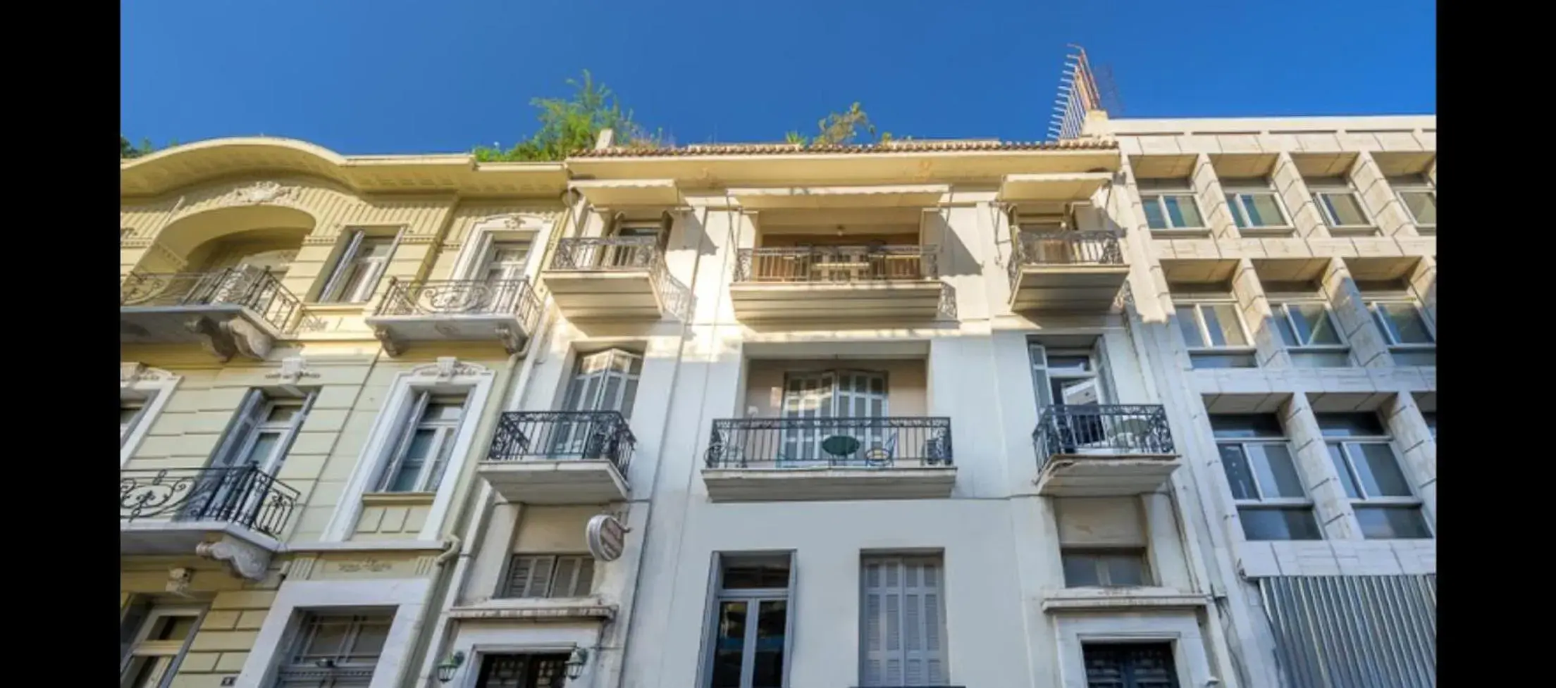 Property building in Dioskouros Hostel Property building in Dioskouros Hostel