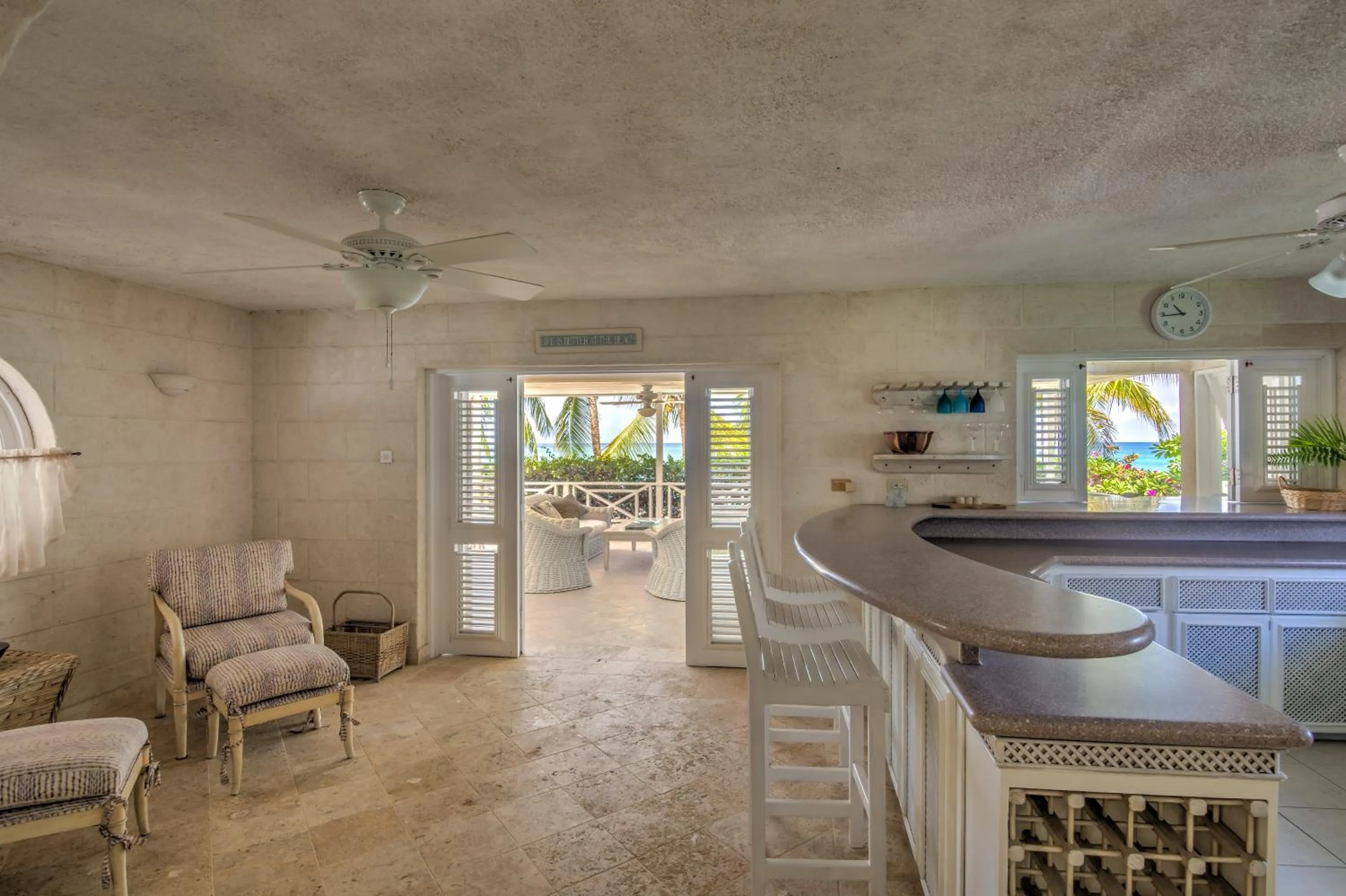 Living room in Tantalus Villa