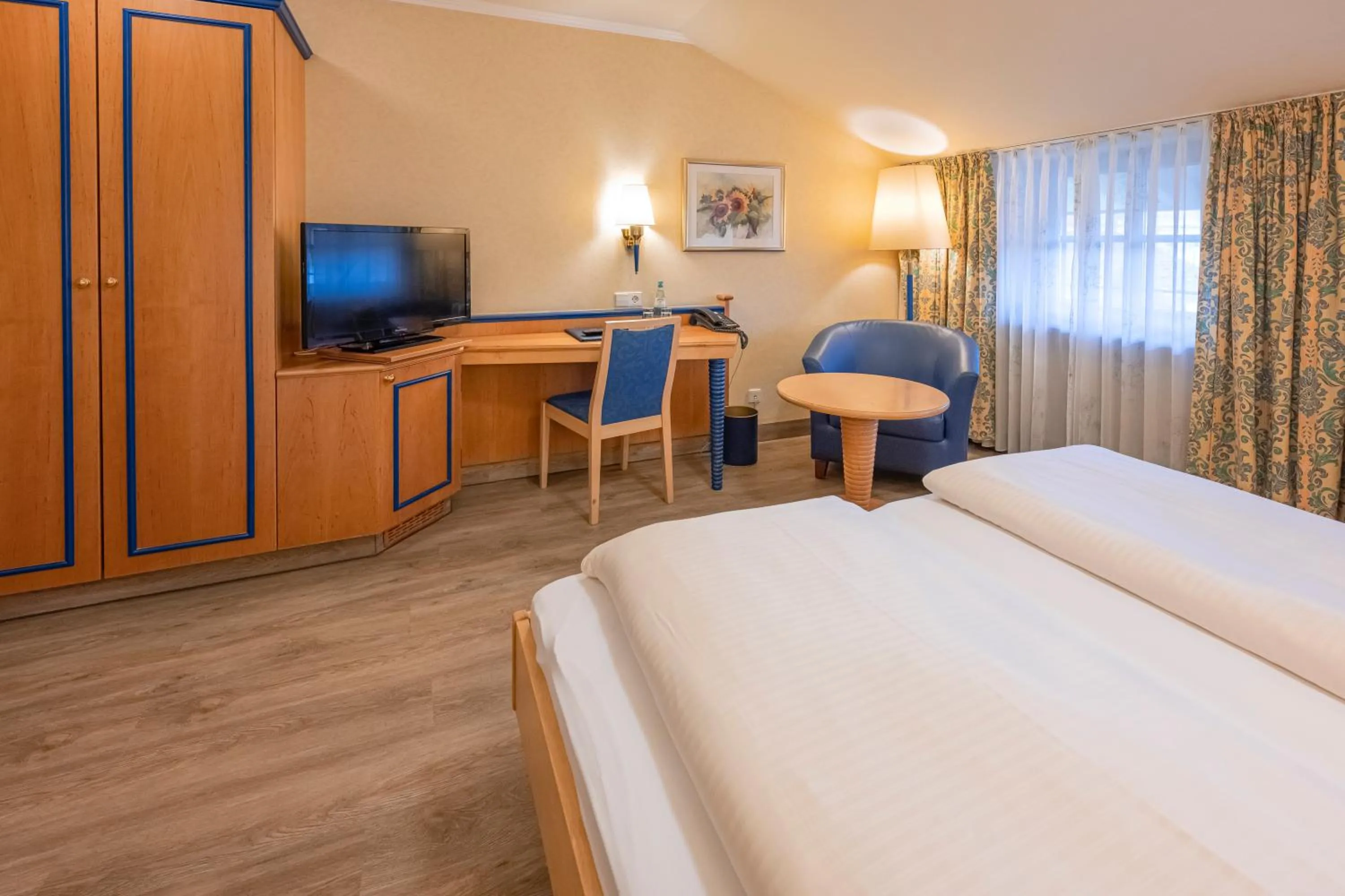 Bed in Hotel Neuwirt