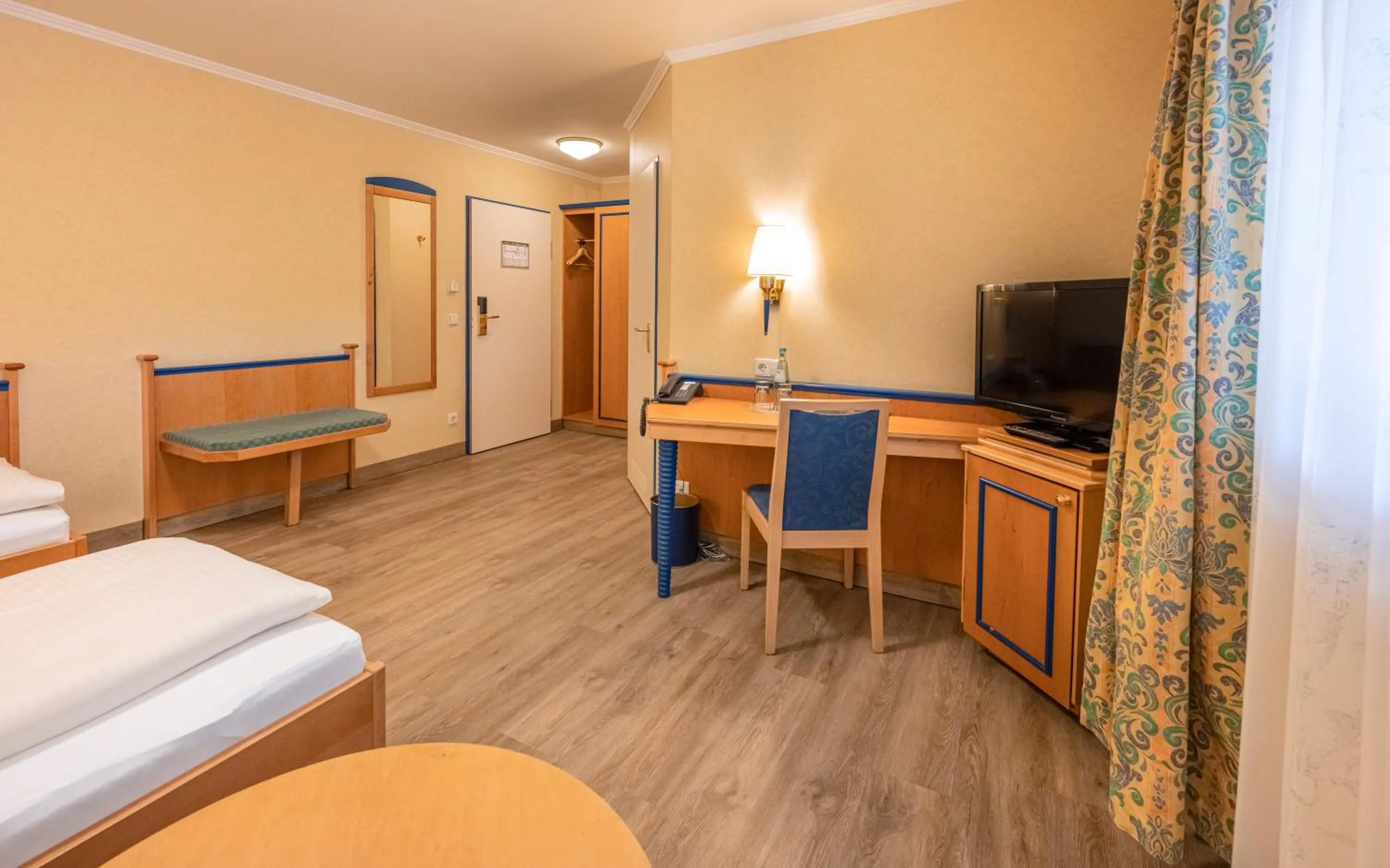 Bed in Hotel Neuwirt