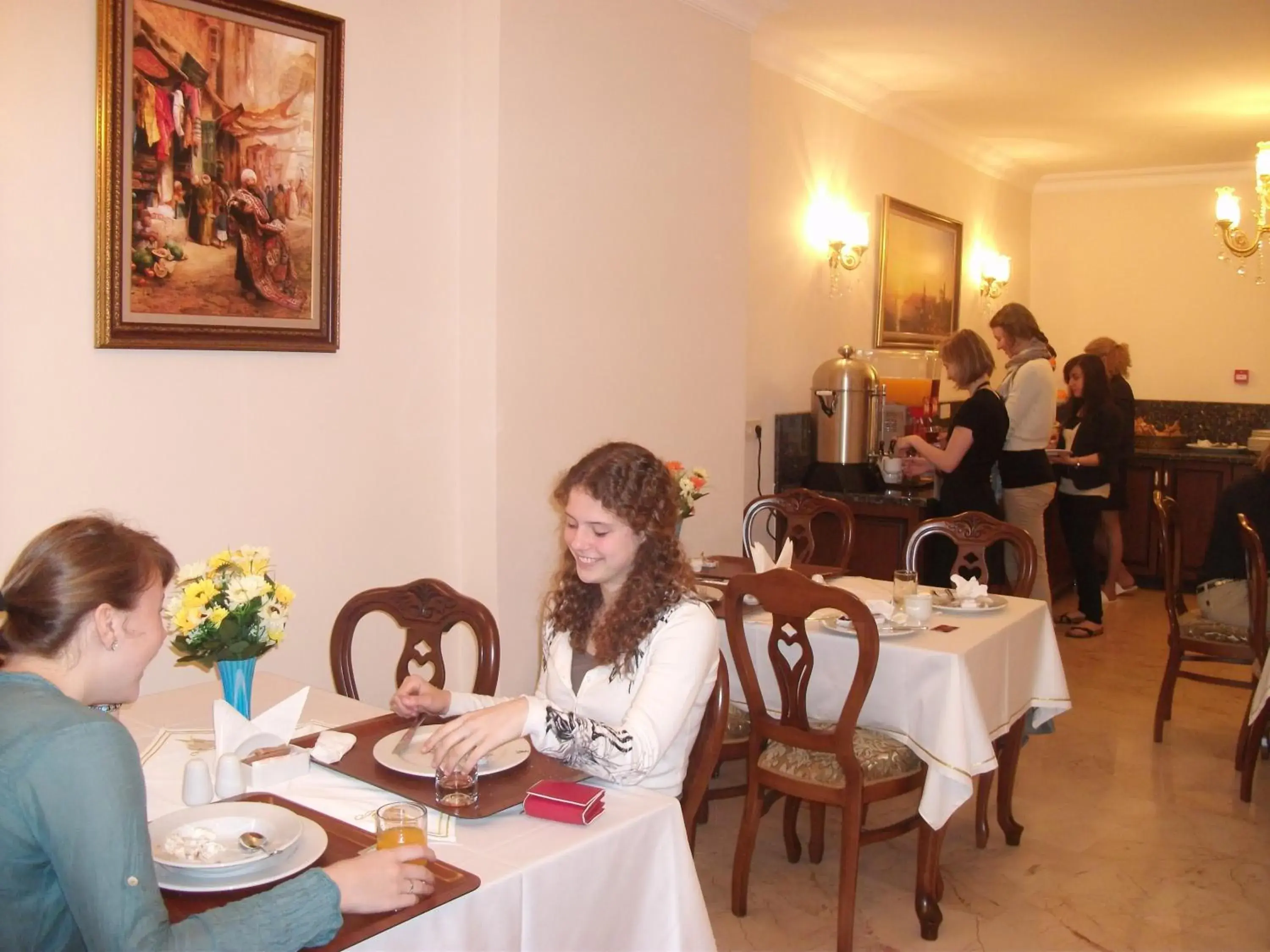 Restaurant/places to eat in Sultan Palace Hotel Restaurant/places to eat in Sultan Palace Hotel