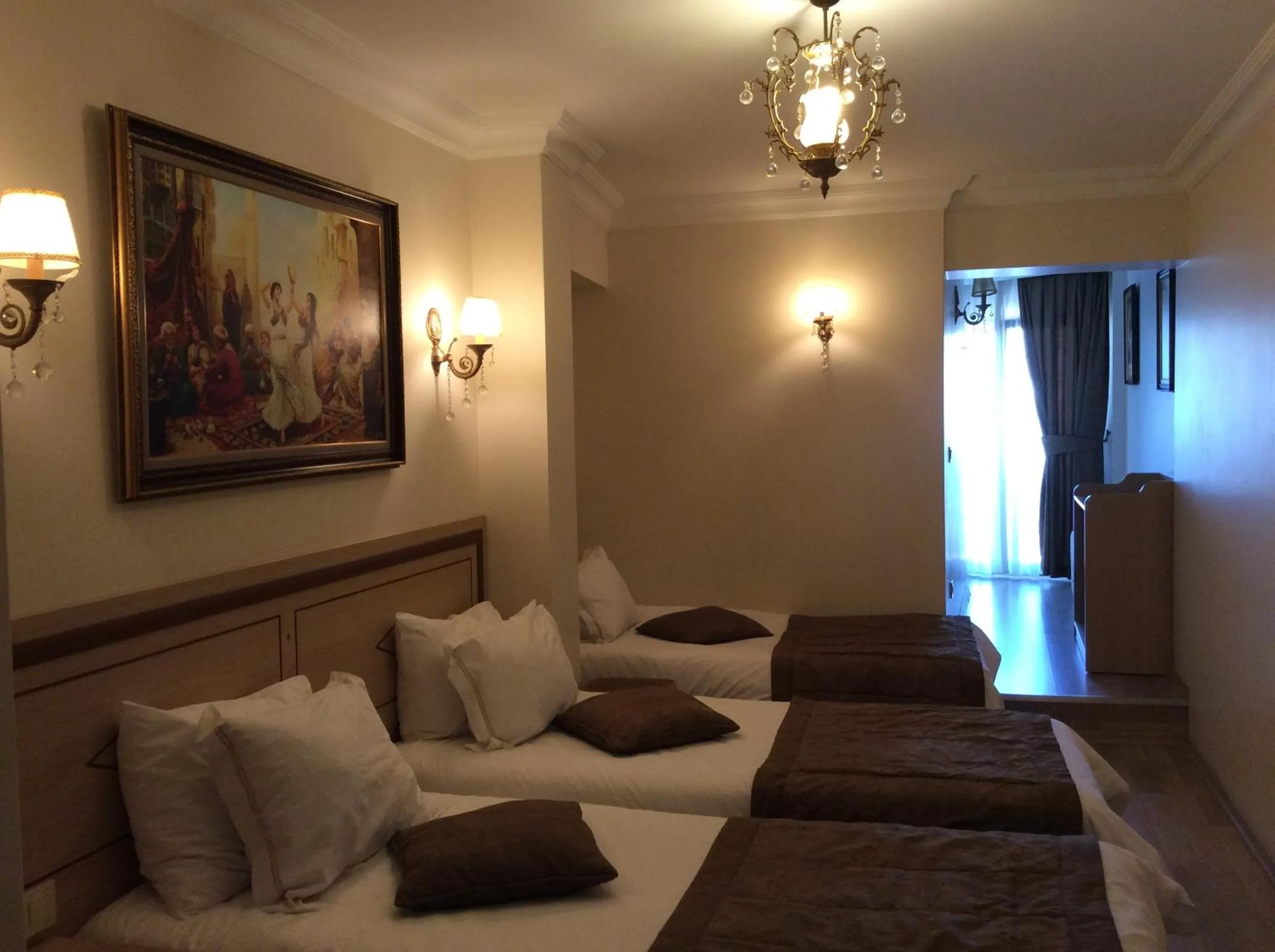 Bed in Sultan Palace Hotel