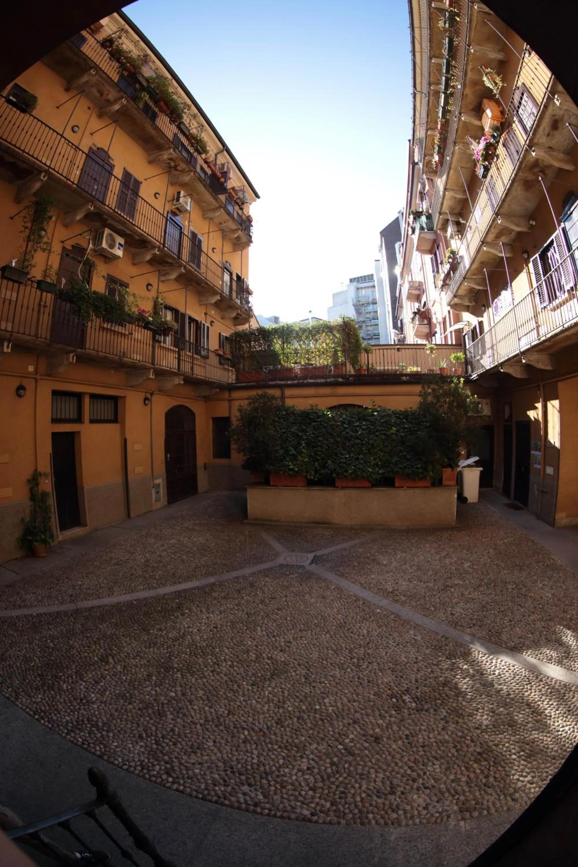 Facade/entrance in B&B Terrazza Baires - in the heart of Milan